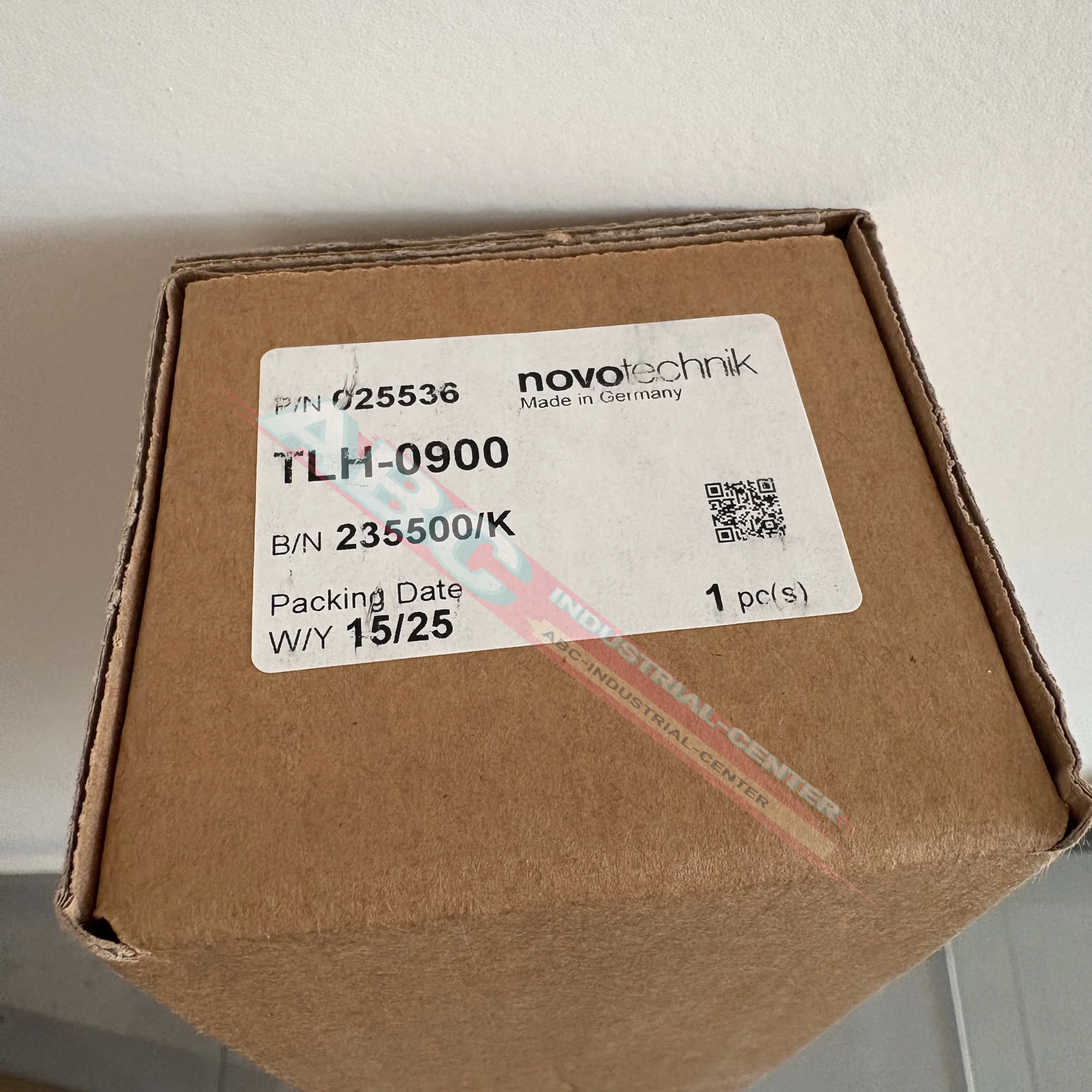 TLH-0900 TLH0900 New electronic gauge/displacement sensor original
TLH-0900 TLH0900 New electronic gauge/displacement sensor original