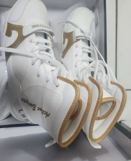 Mens Tennis Shoes Indoor Athletic Training Sports Shoes Tennis Couple Shoes Women's Breathable Badminton Volleyball Shoes
Mens Tennis Shoes Indoor Athletic Training Sports Shoes Tennis Couple Shoes Women's Breathable Badminton Volleyball Shoes