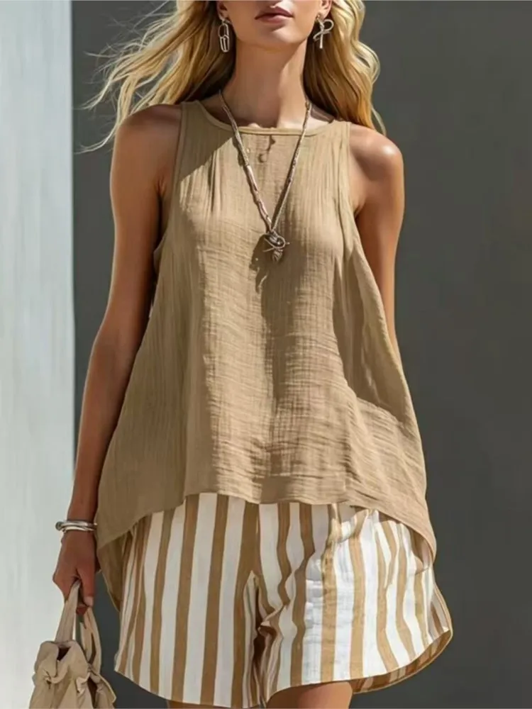 Fashion Solid Color Sleeveless Top Printed Striped Shorts Women's 2 Piece Set Summer Casual Seaside Vacation Female Shorts Set
Fashion Solid Color Sleeveless Top Printed Striped Shorts Women's 2 Piece Set Summer Casual Seaside Vacation Female Shorts Set