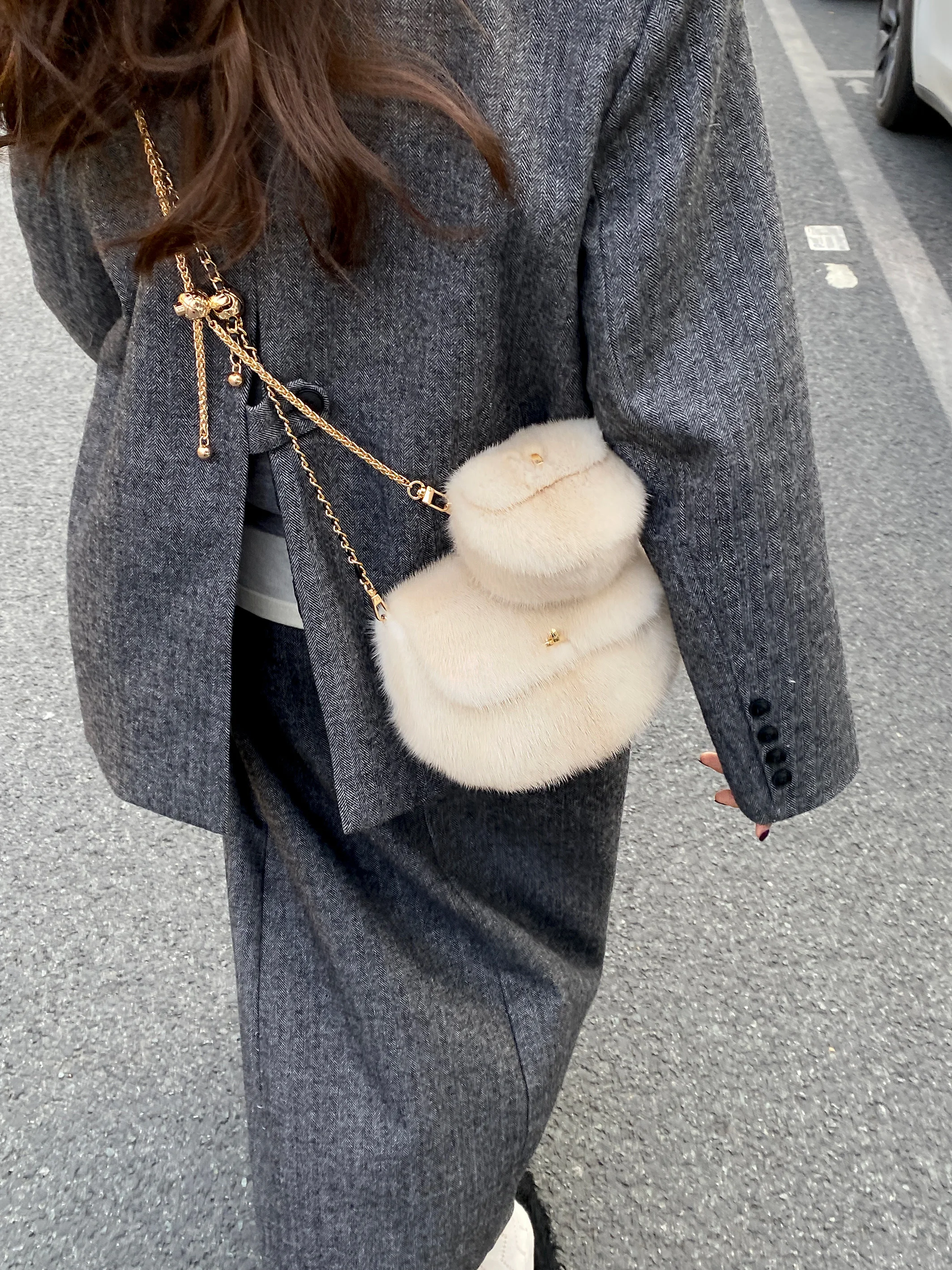 Faionable Роскошная новая маленькая квадратная сумка из меха кролика Sle, повседневная сумка через плечо для женщин Ele Chic
Faionable Роскошная новая маленькая квадратная сумка из меха кролика Sle, повседневная сумка через плечо для женщин Ele Chic