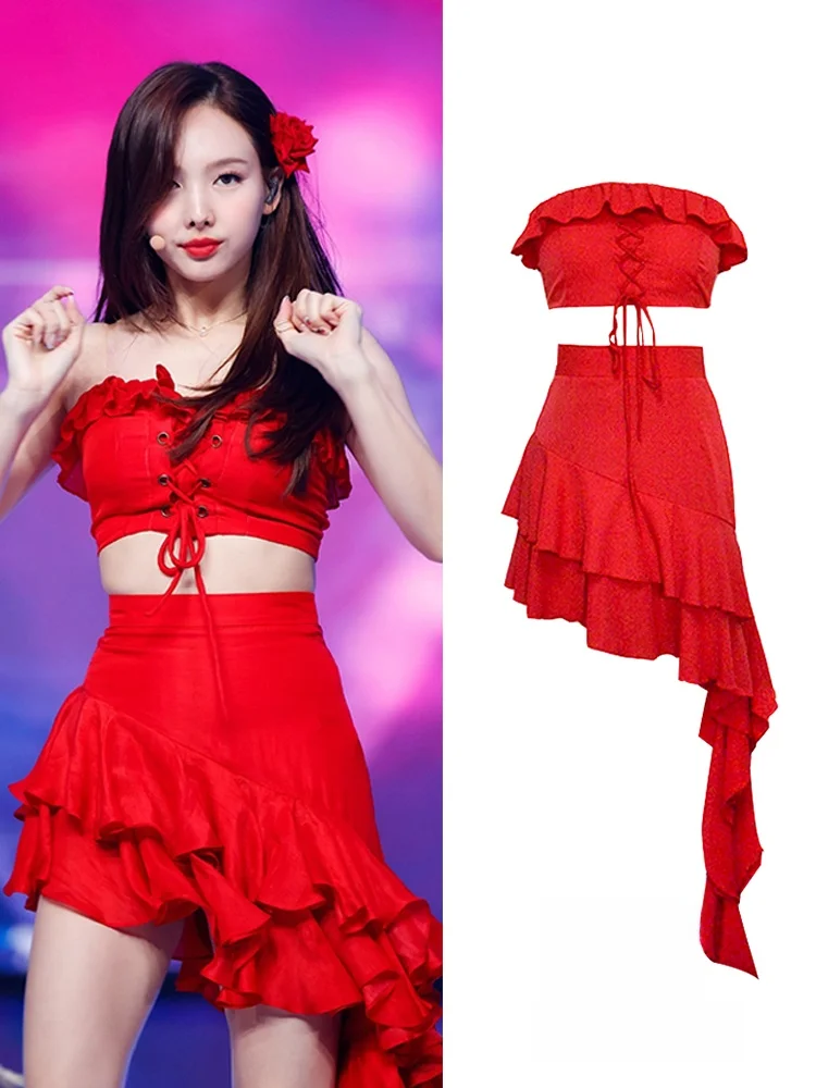 Red Stage Performance Outfit with Halter Neck Top And Asymmetrical Skirt Floral Lace Design White Enhancing by CICIZHUANG
Red Stage Performance Outfit with Halter Neck Top And Asymmetrical Skirt Floral Lace Design White Enhancing by CICIZHUANG