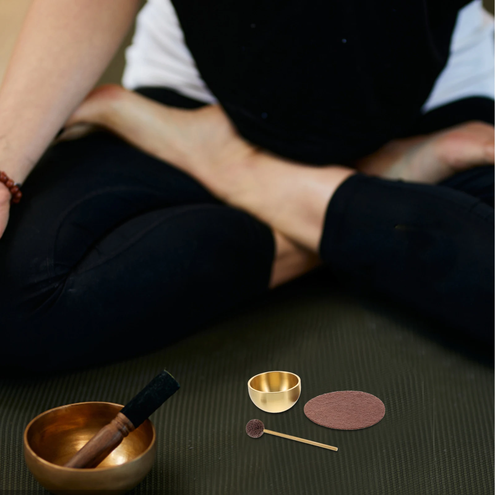 1 Mini Handmade Singing Set With Mallet For Meditation Sound Therapy Yoga Chakra Balancing Percussion Instrument Decorative Bowl
1 Mini Handmade Singing Set With Mallet For Meditation Sound Therapy Yoga Chakra Balancing Percussion Instrument Decorative Bowl