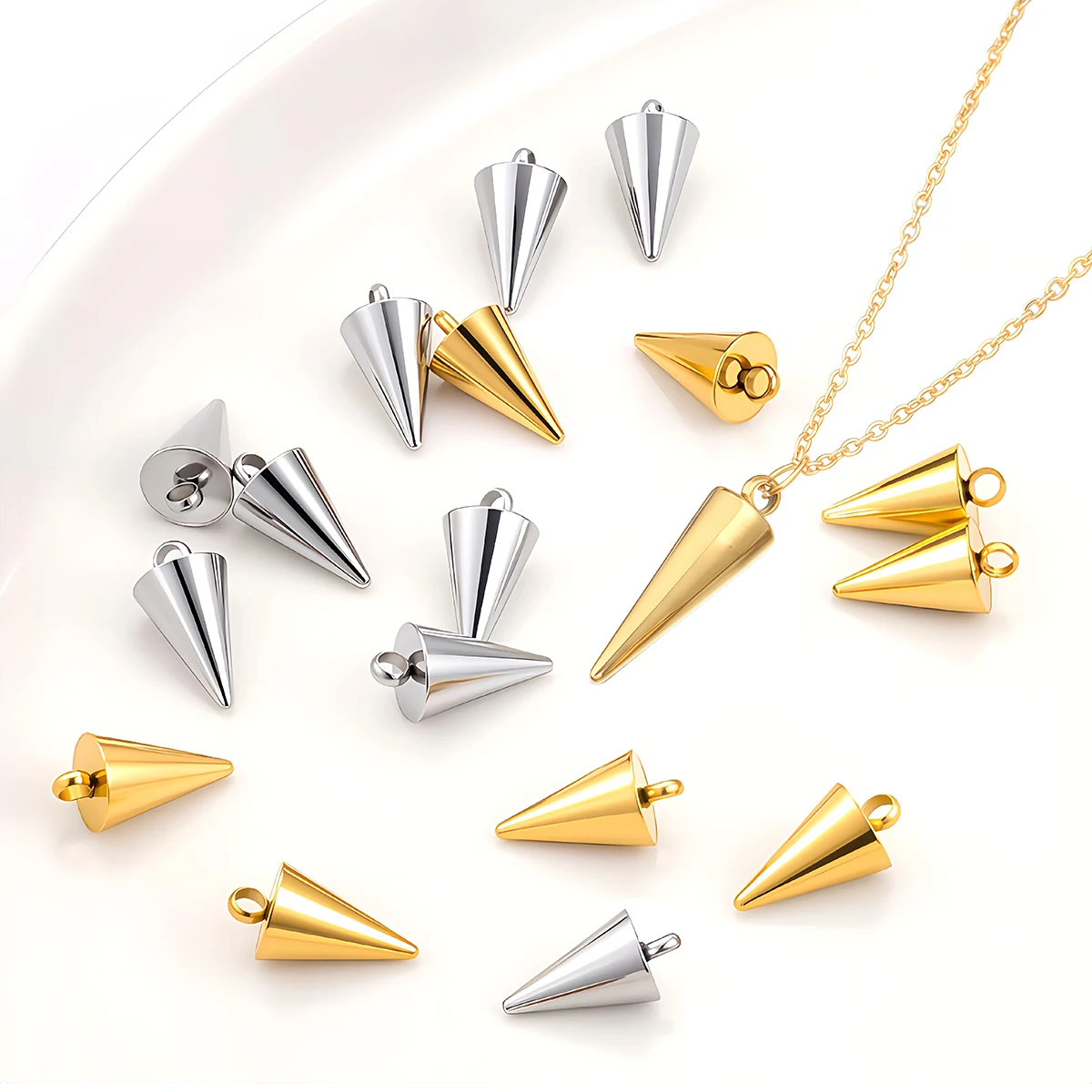 5/10Pcs Stainless Steel Cone Charms Pendants Retro Bullet Spike Bead Charm for Necklace Earring Bracelet Jewelry Making Findings
5/10Pcs Stainless Steel Cone Charms Pendants Retro Bullet Spike Bead Charm for Necklace Earring Bracelet Jewelry Making Findings