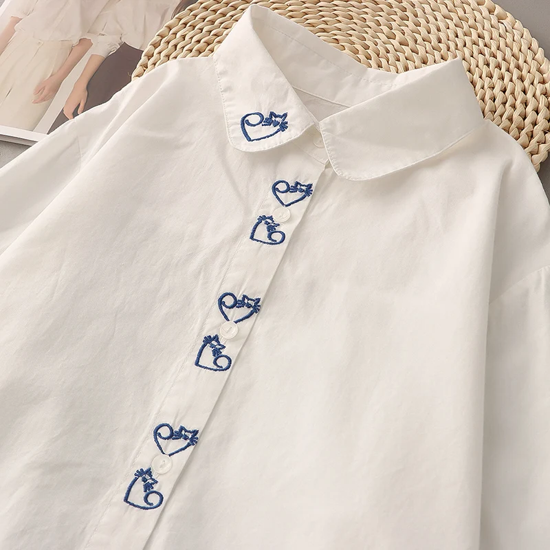 Spring Autumn Women Lovely Capuchin Cat Embroidered Shirt White Color Full Sleeved Female Loose Thin Casual Cotton Blouse U242
Spring Autumn Women Lovely Capuchin Cat Embroidered Shirt White Color Full Sleeved Female Loose Thin Casual Cotton Blouse U242