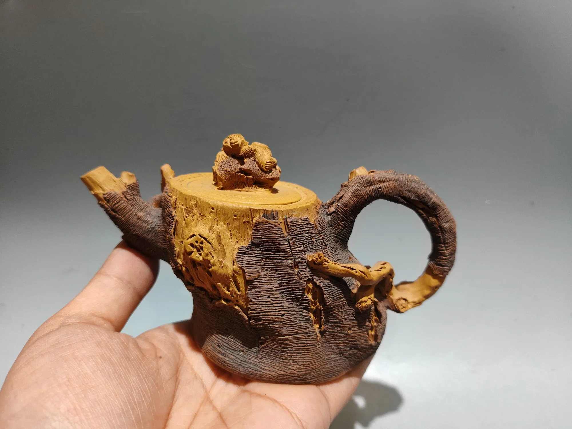 6"Chinese Yixing Purple Clay Teapot Bark pattern stump Tree root pot Kettle Teapot Amass wealth Ornaments Town house
6"Chinese Yixing Purple Clay Teapot Bark pattern stump Tree root pot Kettle Teapot Amass wealth Ornaments Town house