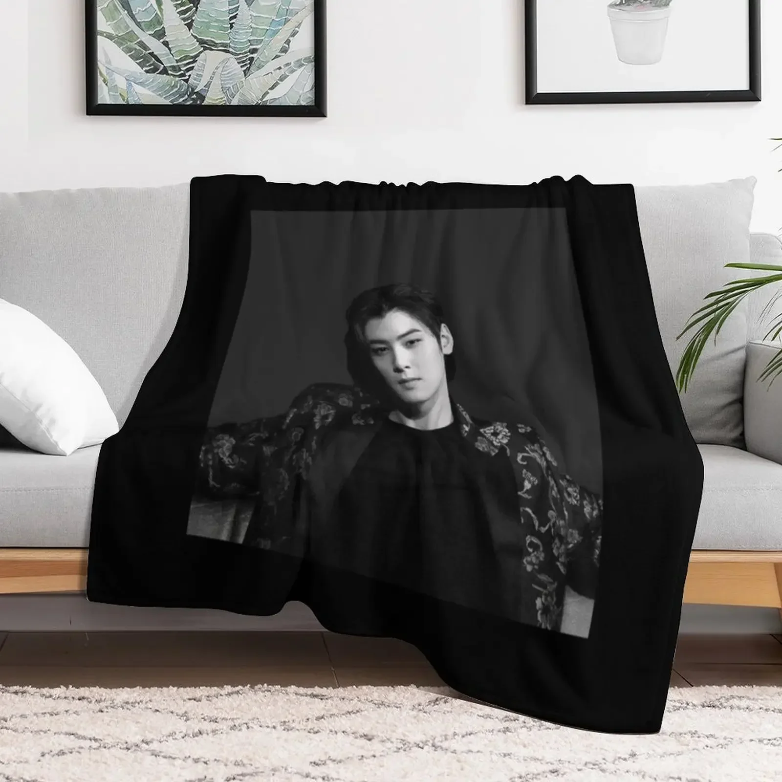 Cha Eunwoo- True beauty Throw Blanket Weighted Extra Large Throw Nap bed plaid Blankets
Cha Eunwoo- True beauty Throw Blanket Weighted Extra Large Throw Nap bed plaid Blankets
