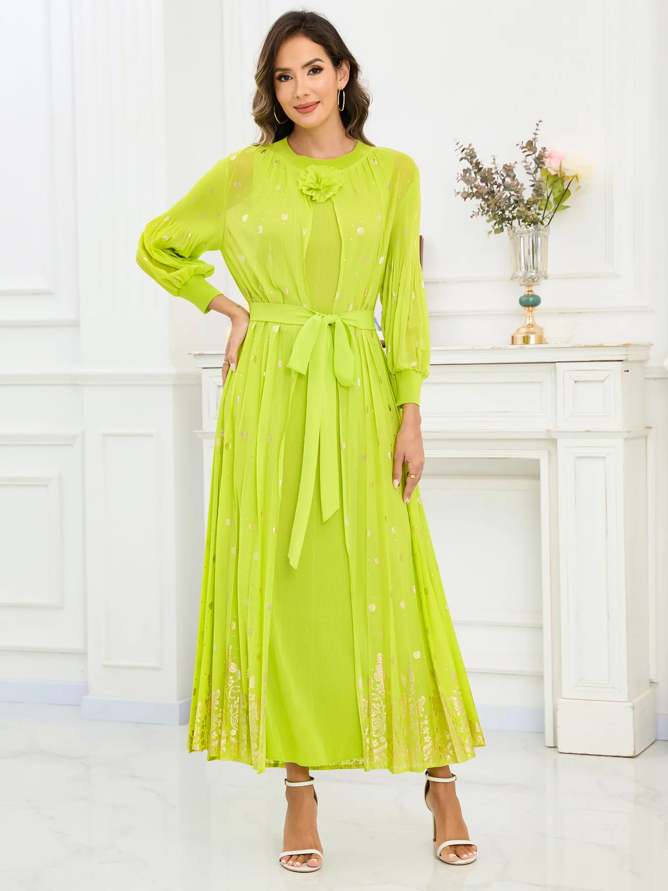 2025 Summer Women's Fake Two-piece Set Miyake Pleated Bronzing Pleated Long Dress High Quality Fashion Versatile Loose Dress New
2025 Summer Women's Fake Two-piece Set Miyake Pleated Bronzing Pleated Long Dress High Quality Fashion Versatile Loose Dress New