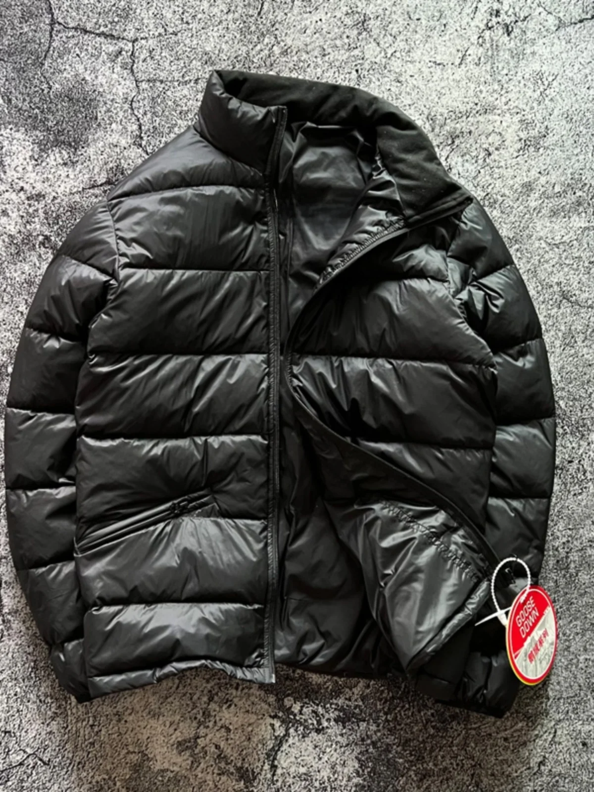 Ультралегкая мужская пуховая куртка 2023 года с воротником-стойкой, универсальная, модная, повседневная, из чистого черного пуха, верхняя одежда
Ультралегкая мужская пуховая куртка 2023 года с воротником-стойкой, универсальная, модная, повседневная, из чистого черного пуха, верхняя одежда