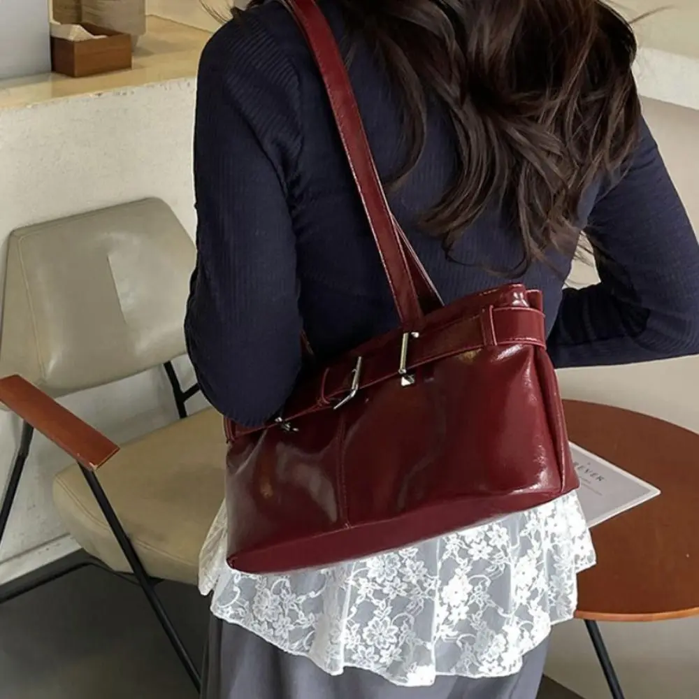 All Match French Buckle Shoulder Bag Leisure Solid Color Leather Underarm Bag Y2k Commuting Women's Armpit Bag Ladies
All Match French Buckle Shoulder Bag Leisure Solid Color Leather Underarm Bag Y2k Commuting Women's Armpit Bag Ladies
