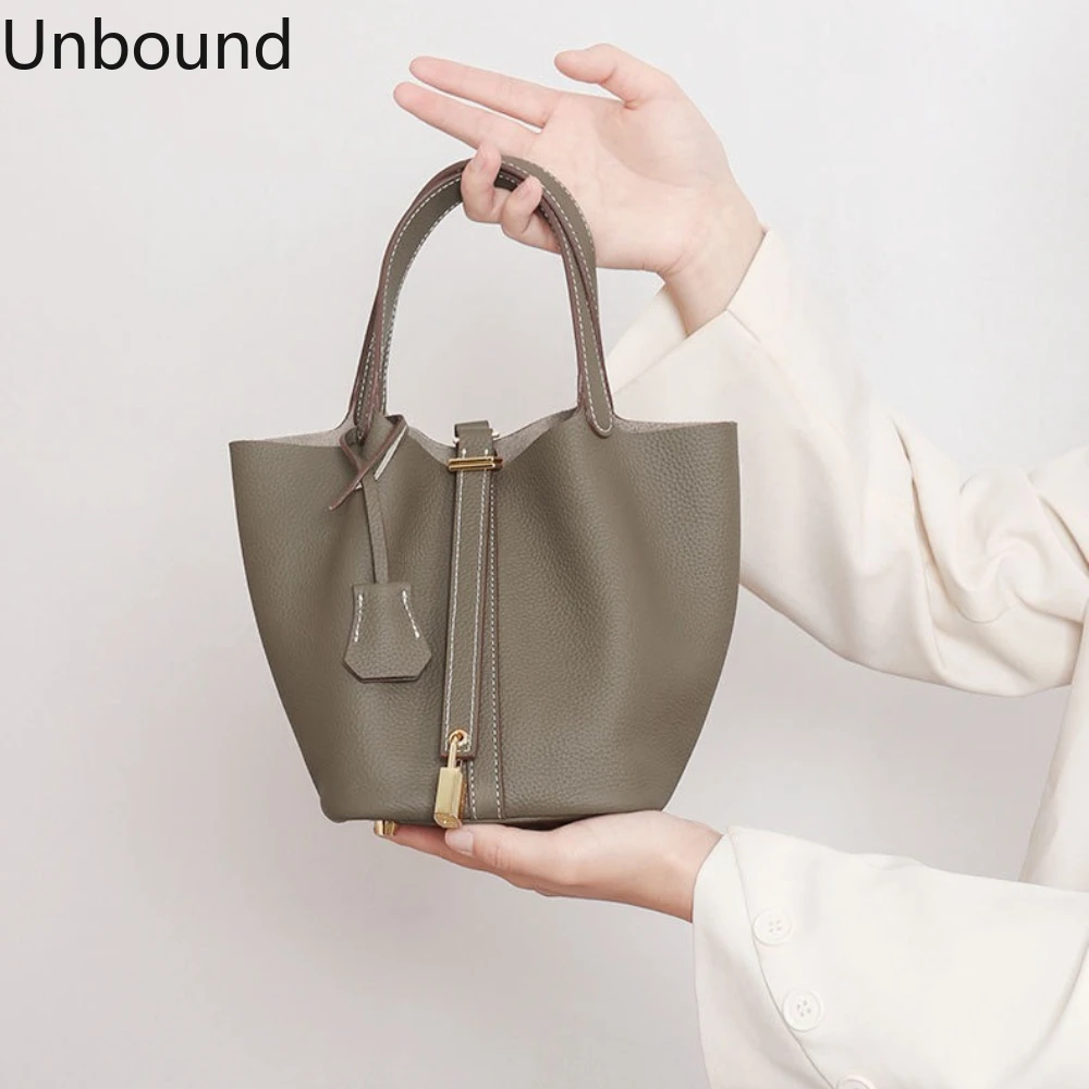 Womens Genuine Leather Bucket Bag Top Grain Cowhide Large Capacity Handbag Korean Style Commuter Fashion Luxury Soft Leather New
Womens Genuine Leather Bucket Bag Top Grain Cowhide Large Capacity Handbag Korean Style Commuter Fashion Luxury Soft Leather New