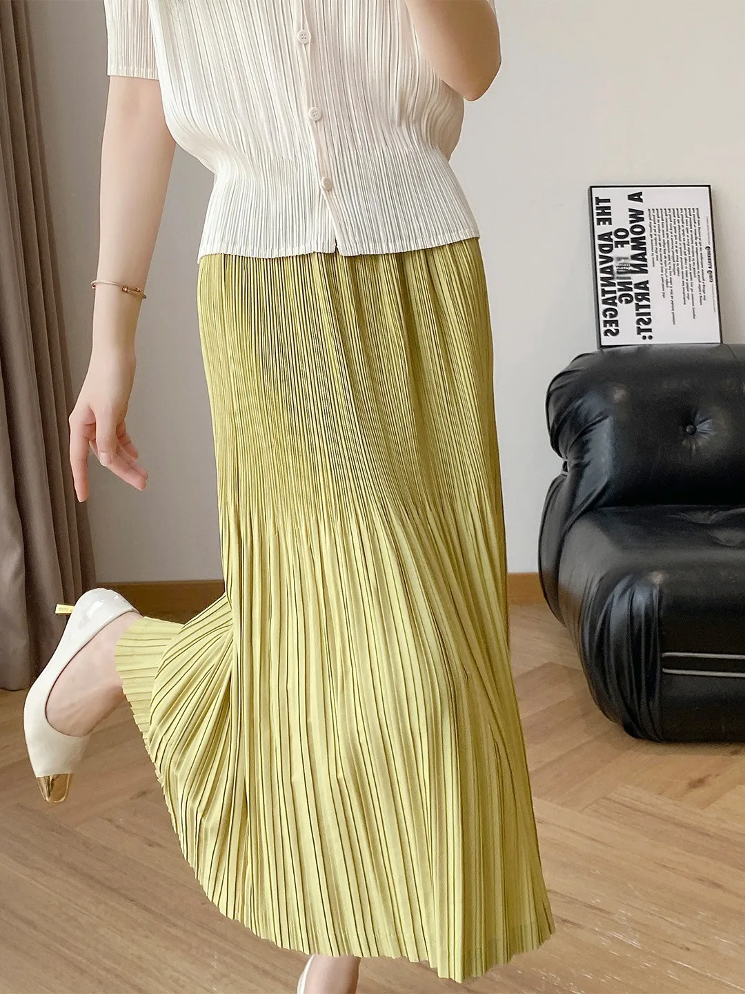 High Waist Pleated Skirt Women's Spring Summer New Style Sanza Style Midi A-Line Skirt Casual Wear Polyester Fiber Skirt
High Waist Pleated Skirt Women's Spring Summer New Style Sanza Style Midi A-Line Skirt Casual Wear Polyester Fiber Skirt