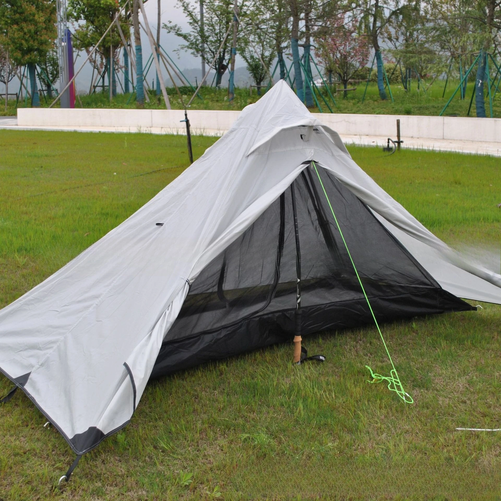 Rain and sun protection inner and outer tent full set of climbing canes pyramid tent
Rain and sun protection inner and outer tent full set of climbing canes pyramid tent