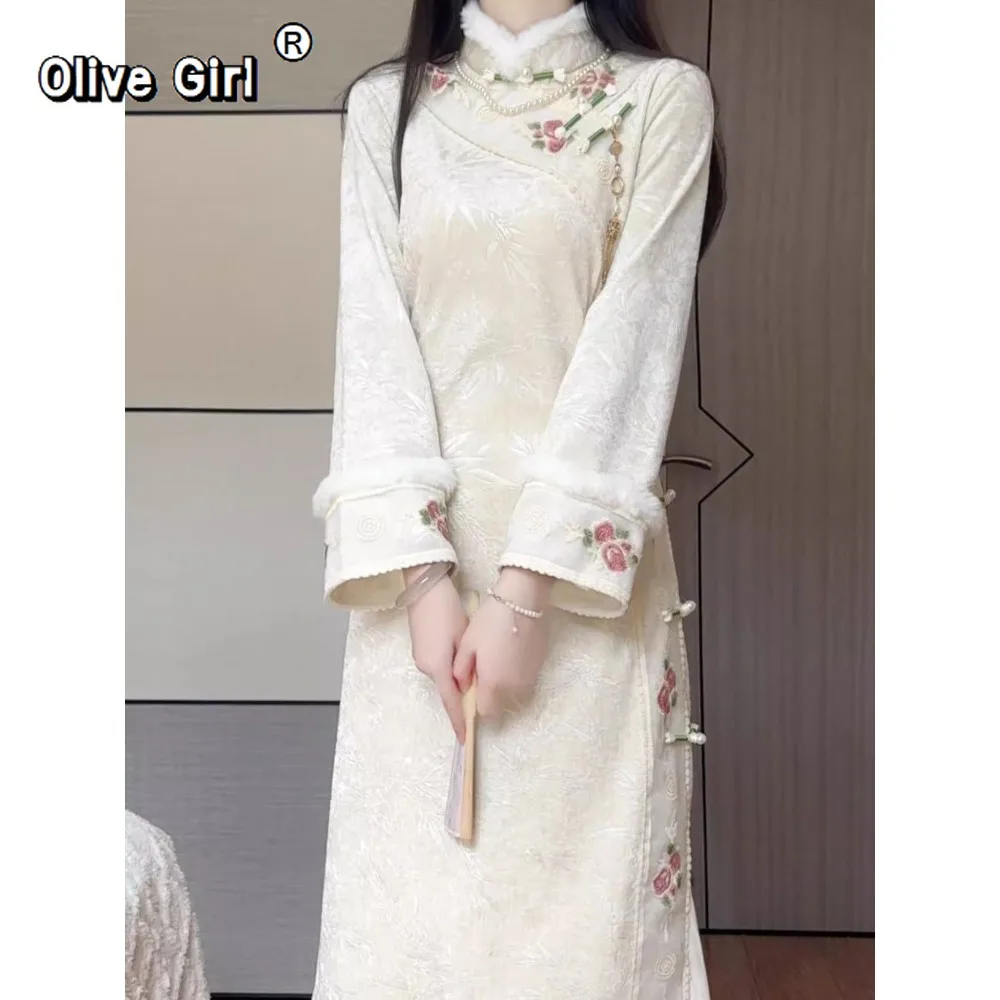 Китайское платье Cheongsam Qipao 2025, зимнее добавление бархата, утолщенное бежевое жаккардовое платье с вышивкой, улучшение в стиле ретро, Cheongsam, бежевый
Китайское платье Cheongsam Qipao 2025, зимнее добавление бархата, утолщенное бежевое жаккардовое платье с вышивкой, улучшение в стиле ретро, Cheongsam, бежевый