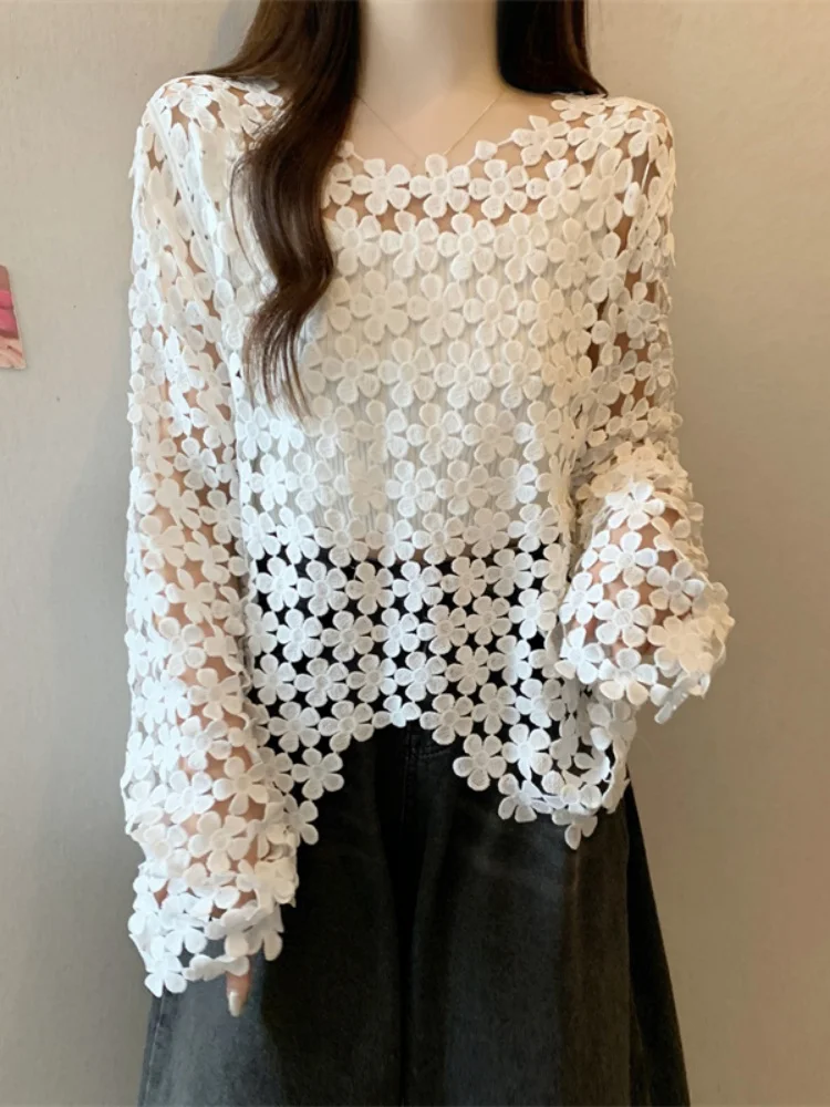 Lace Embroidered Flower Blouse Women's Long Sleeve Hollowed 2025 Autumn New Style Loose Design Feel External Overlapping Top
Lace Embroidered Flower Blouse Women's Long Sleeve Hollowed 2025 Autumn New Style Loose Design Feel External Overlapping Top