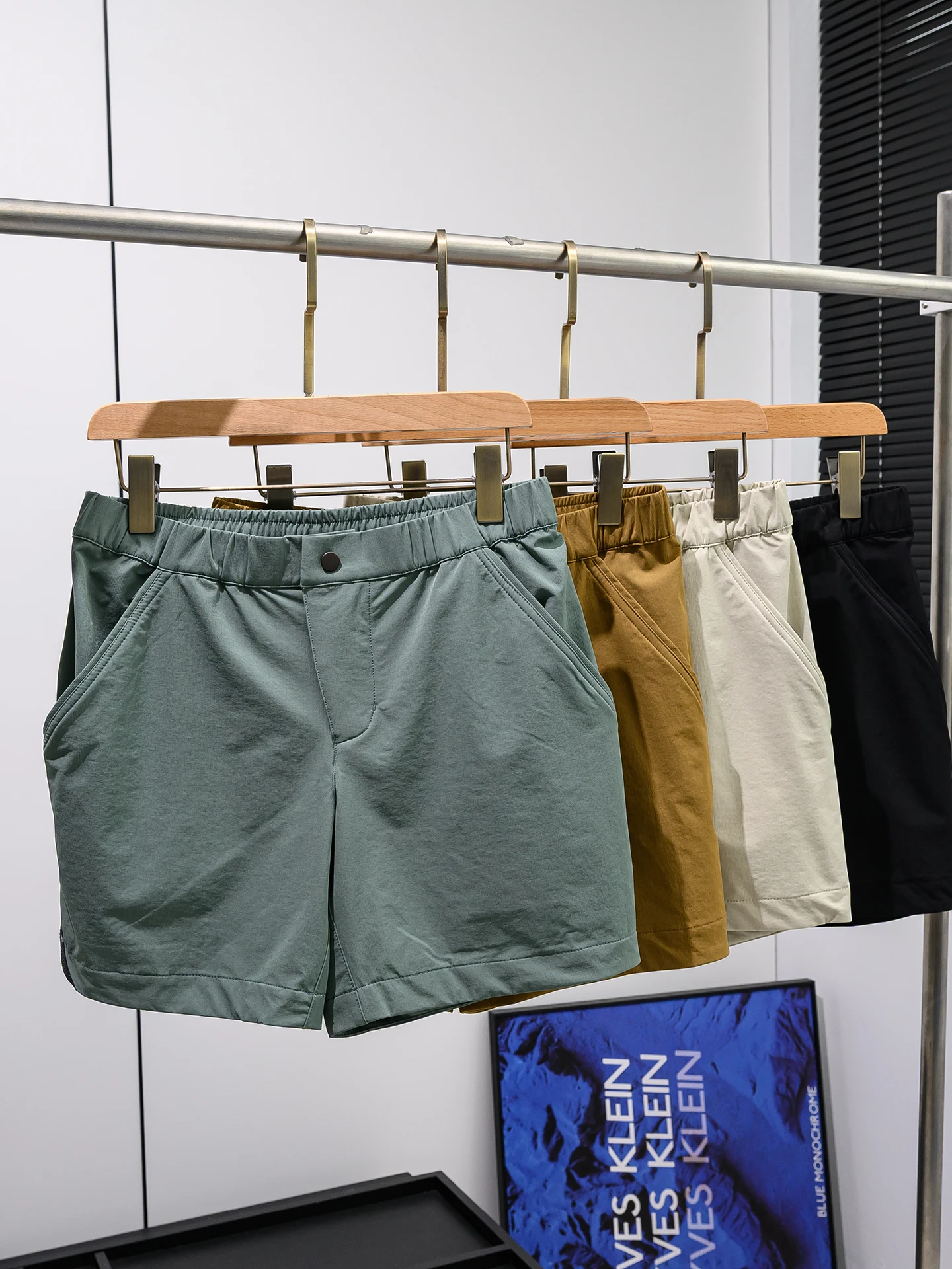 Nordic Outdoor Lightweight Breathable Waterproof Quick Dry Five-Quarter Shorts Men's Summer Lightweight Outdoor Shorts
Nordic Outdoor Lightweight Breathable Waterproof Quick Dry Five-Quarter Shorts Men's Summer Lightweight Outdoor Shorts