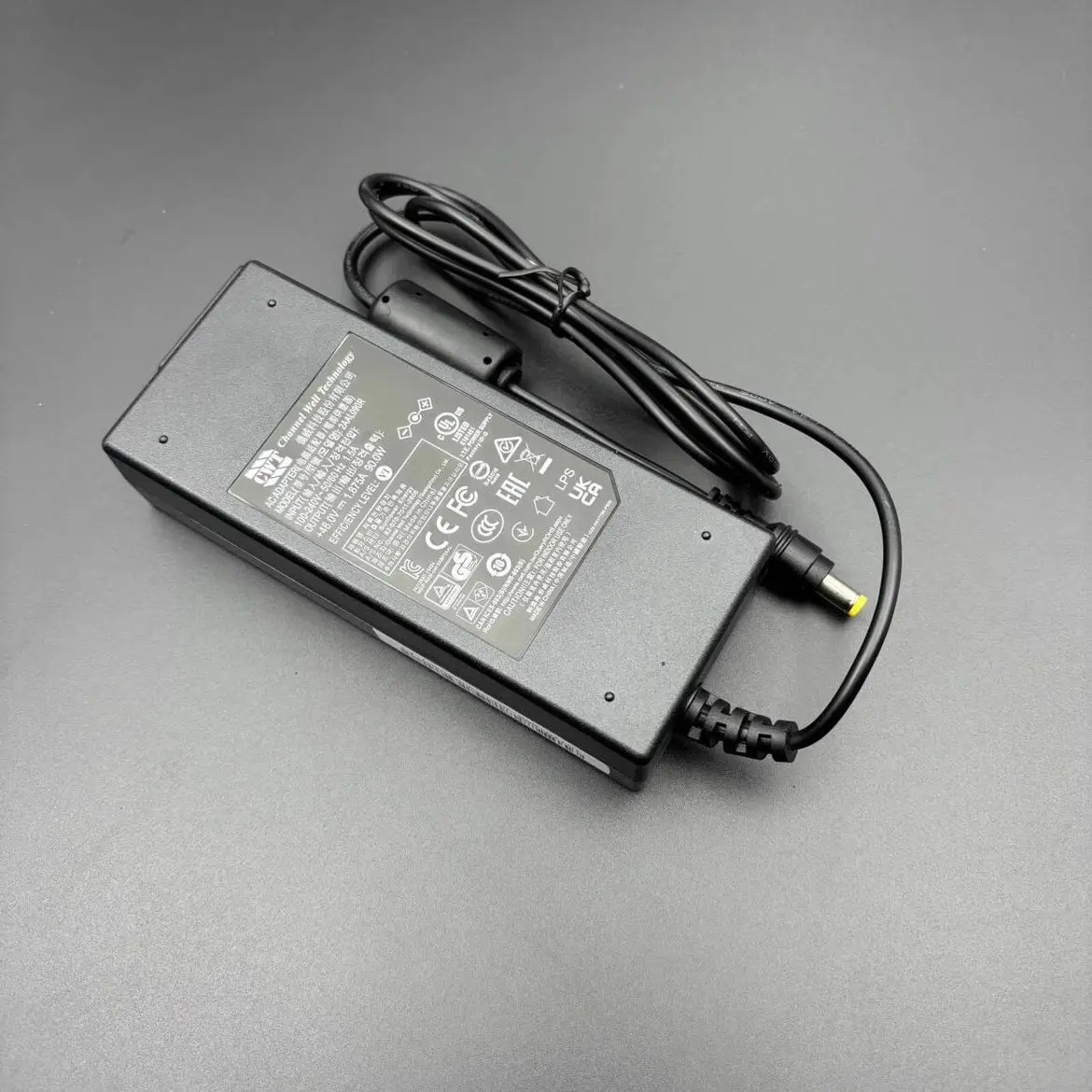 Genuine 48V 1.875A 90W 5.5x1.7mm CWT 2AAL090R AC Power Supply AC Adapter For Hikvision Hard Disk Video Recorder Power Charger
Genuine 48V 1.875A 90W 5.5x1.7mm CWT 2AAL090R AC Power Supply AC Adapter For Hikvision Hard Disk Video Recorder Power Charger