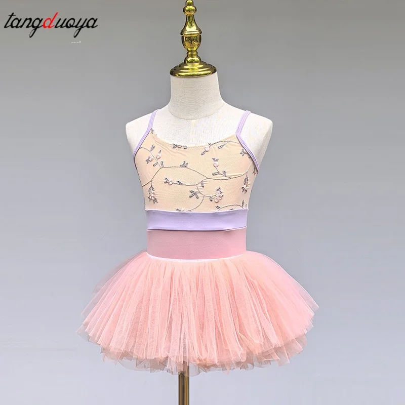Dance Leotards for Girls Suspenders Embroidery Mesh Stitching Leotards Chinese Dance Ballet Skate Gymnastics Clothes Swimwear
Dance Leotards for Girls Suspenders Embroidery Mesh Stitching Leotards Chinese Dance Ballet Skate Gymnastics Clothes Swimwear 