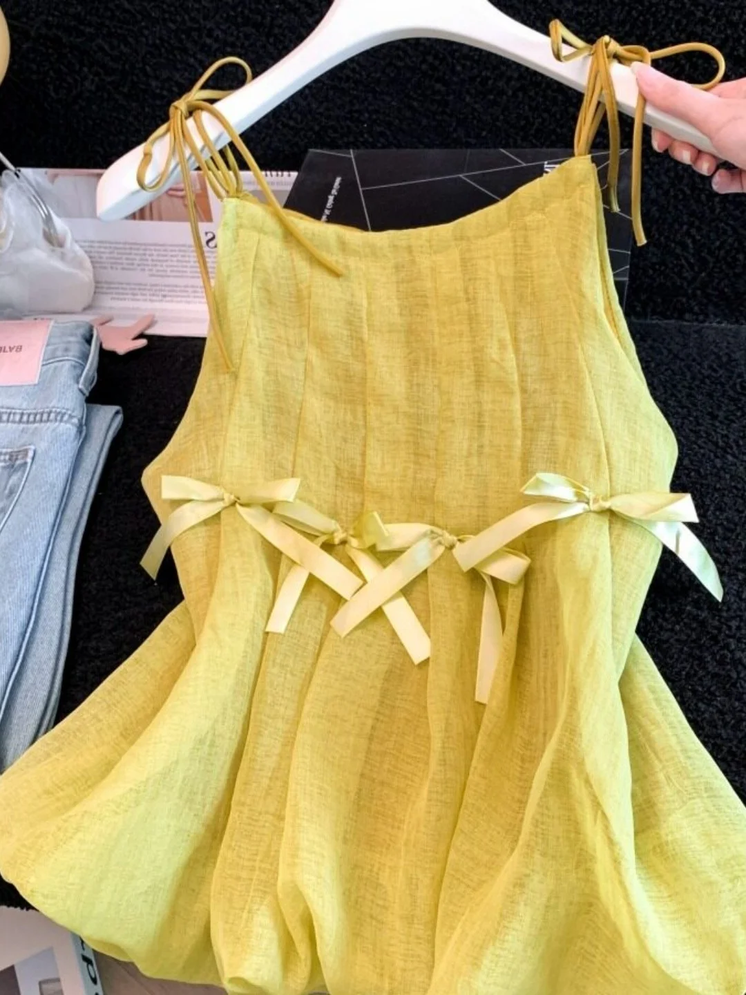 Elegant Knot Sleeveless Strap Vest Women's Summer Vacation Style Loose Top Breathable Polyester Short Length
Elegant Knot Sleeveless Strap Vest Women's Summer Vacation Style Loose Top Breathable Polyester Short Length