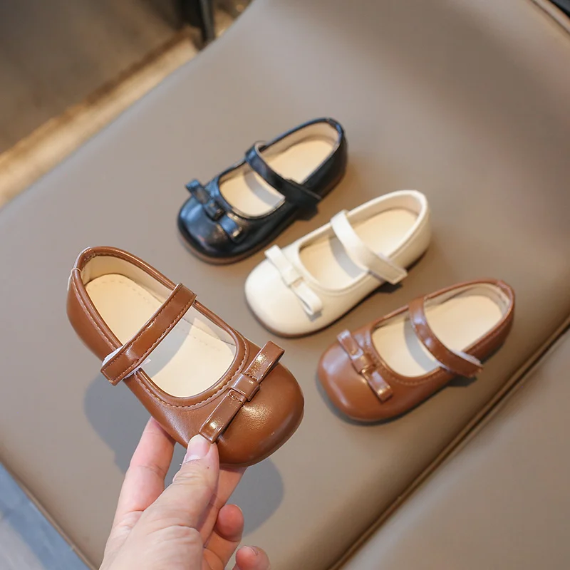 Летняя модель, студенческие прогулочные туфли с бантом и круглой головкой, милые элегантные детские туфли на плоской подошве в римском стиле, повседневные удобные одинарные туфли
Летняя модель, студенческие прогулочные туфли с бантом и круглой головкой, милые элегантные детские туфли на плоской подошве в римском стиле, повседневные удобные одинарные туфли