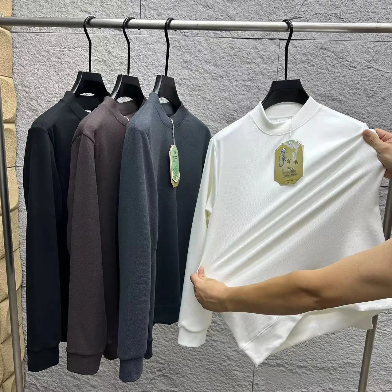 Мужская термофутболка-худи 7A Tech из шерсти и шелка с эффектом самонагревания, высоким воротником, свободного кроя, с длинным рукавом, теплая базовая футболка-термобелье
Мужская термофутболка-худи 7A Tech из шерсти и шелка с эффектом самонагревания, высоким воротником, свободного кроя, с длинным рукавом, теплая базовая футболка-термобелье