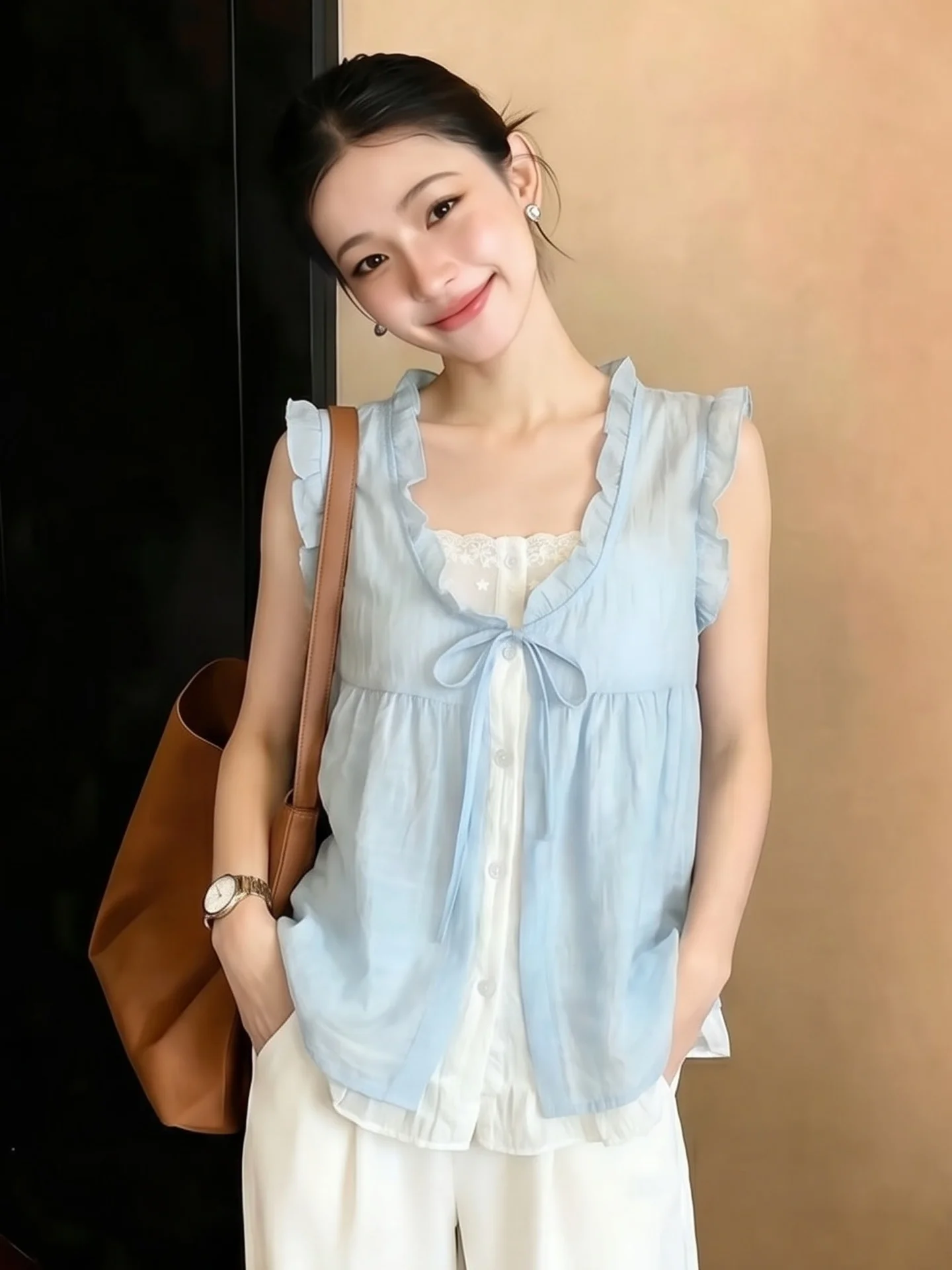 Color Block Lace Splice Sleeveless Shirt Women Summer Lightweight Luxury Style Design Gauze Belted Fake Two-Piece Shirt
Color Block Lace Splice Sleeveless Shirt Women Summer Lightweight Luxury Style Design Gauze Belted Fake Two-Piece Shirt
