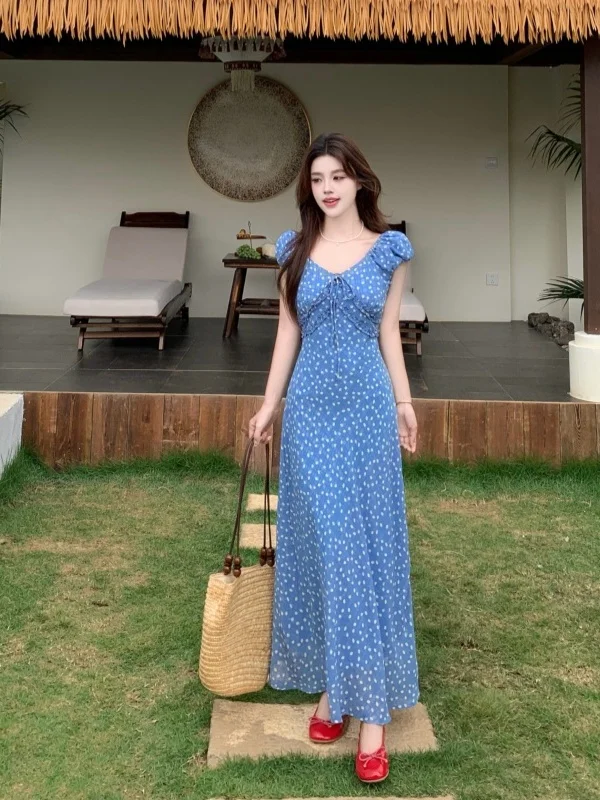 Blue Floral Print Maxi Dress V-Neck Waist Cinched Holiday Style Summer New plus Size Women's Clothing Korean Style A-Line Skirt
Blue Floral Print Maxi Dress V-Neck Waist Cinched Holiday Style Summer New plus Size Women's Clothing Korean Style A-Line Skirt