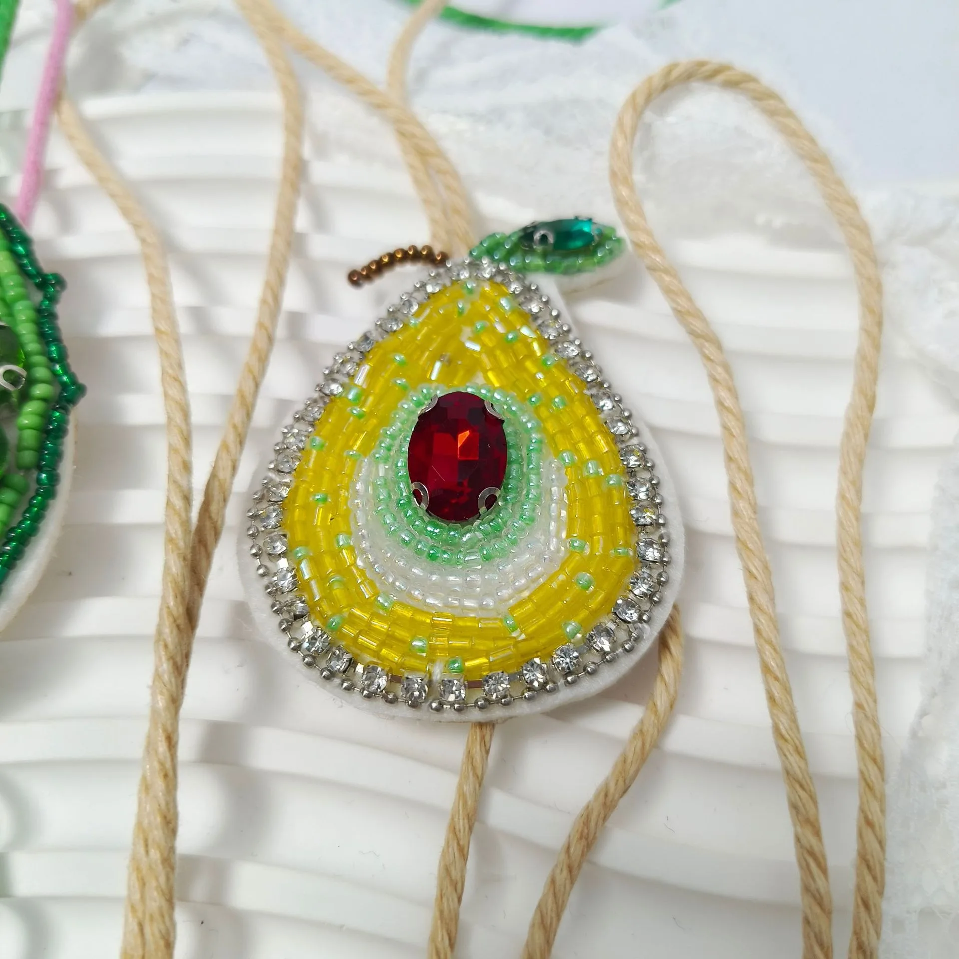 3D Handmade Bead Hanging Rope Coconut Tree Fruit Rainbow Pendant Patch Beading Applique Patch Keychain Pendant
3D Handmade Bead Hanging Rope Coconut Tree Fruit Rainbow Pendant Patch Beading Applique Patch Keychain Pendant