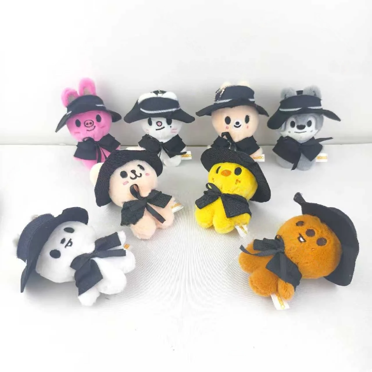 Plush toy keychain, skzoo pendant, hat-wearing and cloak-wearing doll, plush toy, toy bag hanging ornament, festival gift
Plush toy keychain, skzoo pendant, hat-wearing and cloak-wearing doll, plush toy, toy bag hanging ornament, festival gift