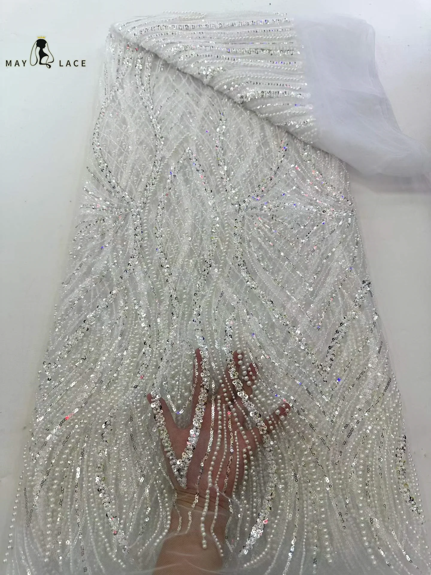 2026 High Quality Luxury French African Heavy Bead White Lace Fabric 5 Yards Nigerian Sequins Embroidered Mesh Dresses Material
2026 High Quality Luxury French African Heavy Bead White Lace Fabric 5 Yards Nigerian Sequins Embroidered Mesh Dresses Material