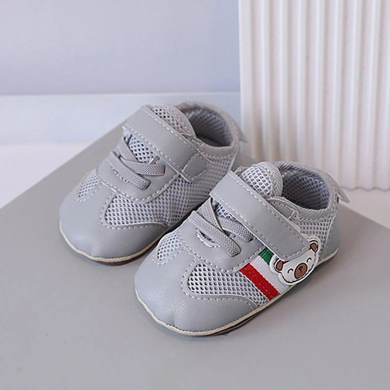 Baby Girl's Summer Soft Bottom Mesh Slip-On Shoes 6-8 Months to .5 Years Old Learning to Walk Shoes Cartoon Style Non-Fleece
Baby Girl's Summer Soft Bottom Mesh Slip-On Shoes 6-8 Months to .5 Years Old Learning to Walk Shoes Cartoon Style Non-Fleece