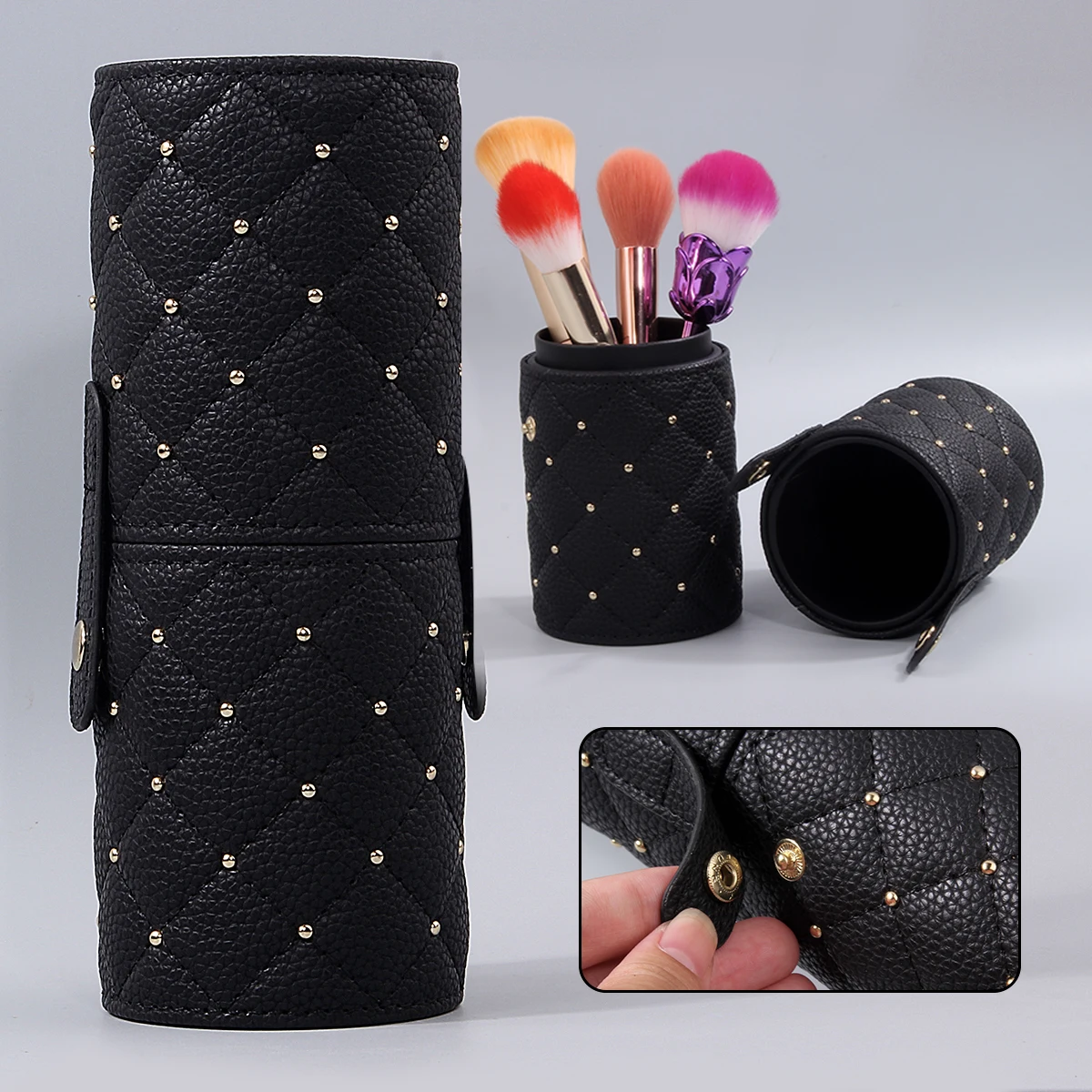 This stylish and simple black storage bucket is a must-have for storing beauty tools with a large-capacity and portable design
This stylish and simple black storage bucket is a must-have for storing beauty tools with a large-capacity and portable design
