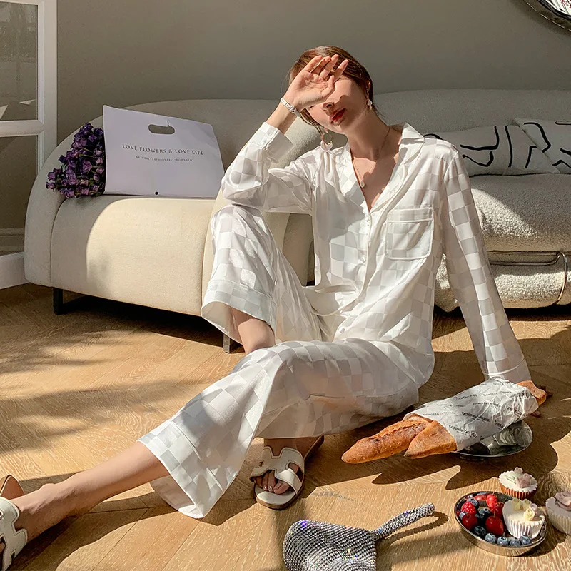 Heavy Silk 2PCS Women's Long Sleeve Cardigan Sleepwear Loungewear Plaid Jacquard 100% Mulberry Silk Fashion Pajamas Homewear
Heavy Silk 2PCS Women's Long Sleeve Cardigan Sleepwear Loungewear Plaid Jacquard 100% Mulberry Silk Fashion Pajamas Homewear