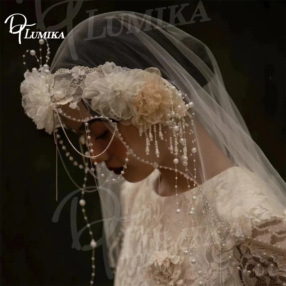 Artistic Retro Lace Bridal Headband Veil Handmade Satin Floral Pearl Trim Unique Head Accessory for Vintage Wedding Minimalist
Artistic Retro Lace Bridal Headband Veil Handmade Satin Floral Pearl Trim Unique Head Accessory for Vintage Wedding Minimalist