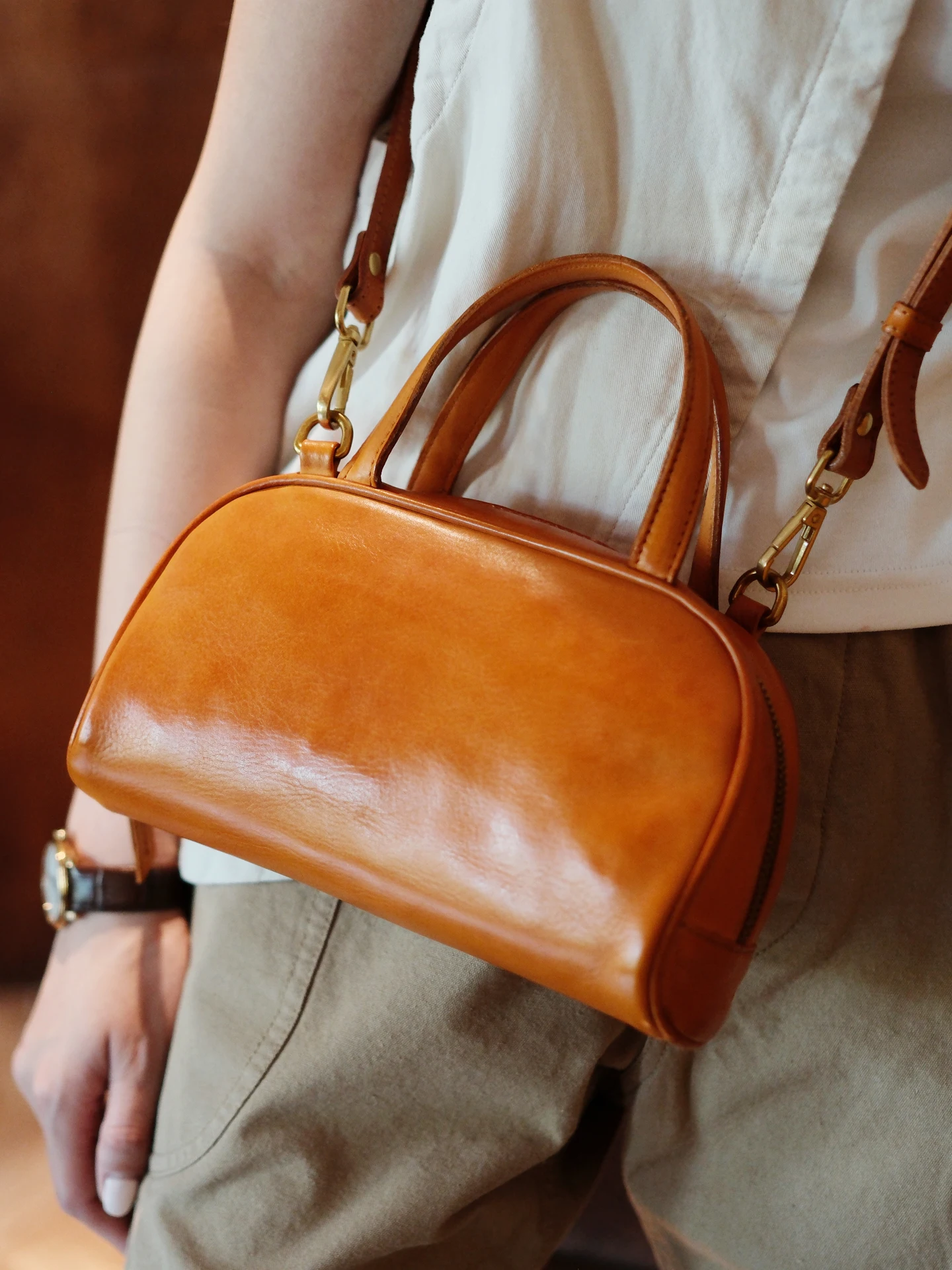 simple fashion high quality genuine leather women's small handbag casual outdoor party real cow leather shoulder crossbody bag
simple fashion high quality genuine leather women's small handbag casual outdoor party real cow leather shoulder crossbody bag
