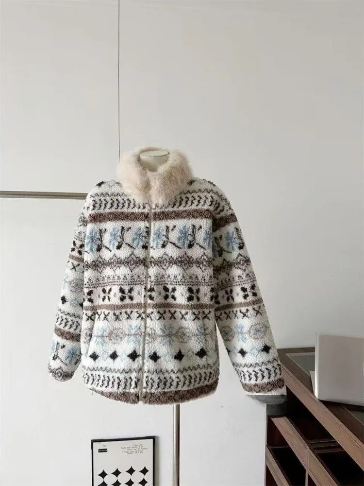 Retro Sle Lamb Fur Collar Jaet Women's Loose Fit Lazy Top Embroidered Pattern Spring 2026 New Arrival Faion Outerwear
Retro Sle Lamb Fur Collar Jaet Women's Loose Fit Lazy Top Embroidered Pattern Spring 2026 New Arrival Faion Outerwear