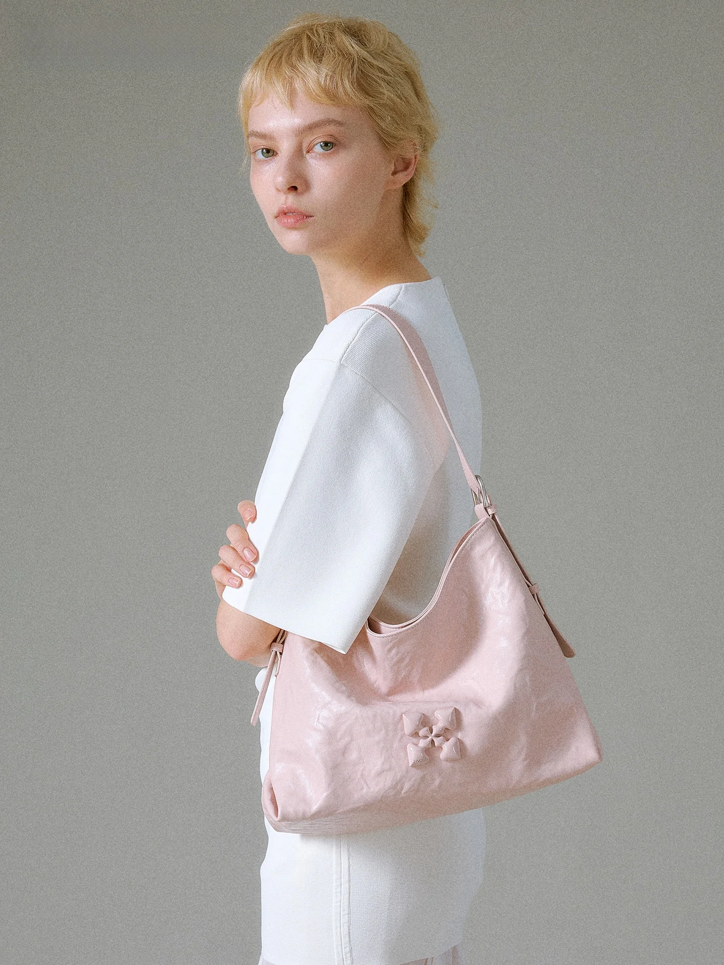 JACD Pink Leather Tote Bag Women's Large Capacity Shoulder Crossbody Bag for Work 2026 New Style Original Design Magnetic Buckle
JACD Pink Leather Tote Bag Women's Large Capacity Shoulder Crossbody Bag for Work 2026 New Style Original Design Magnetic Buckle