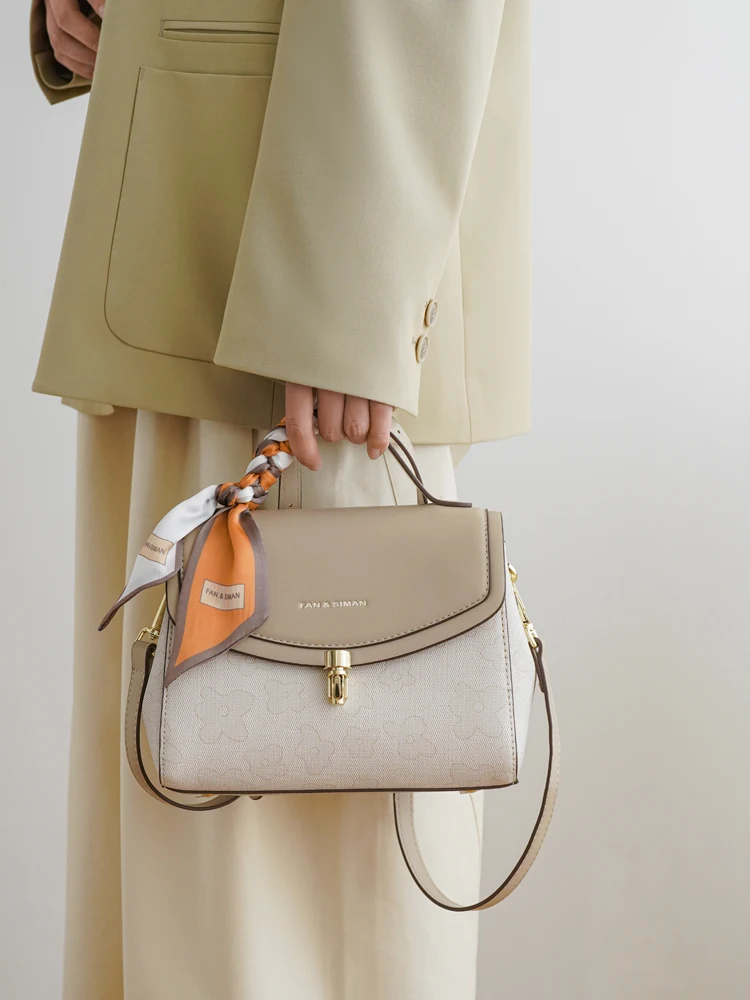 Elegant Women's Square Bag Versatile Handbag Crossbody Shoulder Bag Stylish Korean Style Casual Leisure Purse Handbag
Elegant Women's Square Bag Versatile Handbag Crossbody Shoulder Bag Stylish Korean Style Casual Leisure Purse Handbag