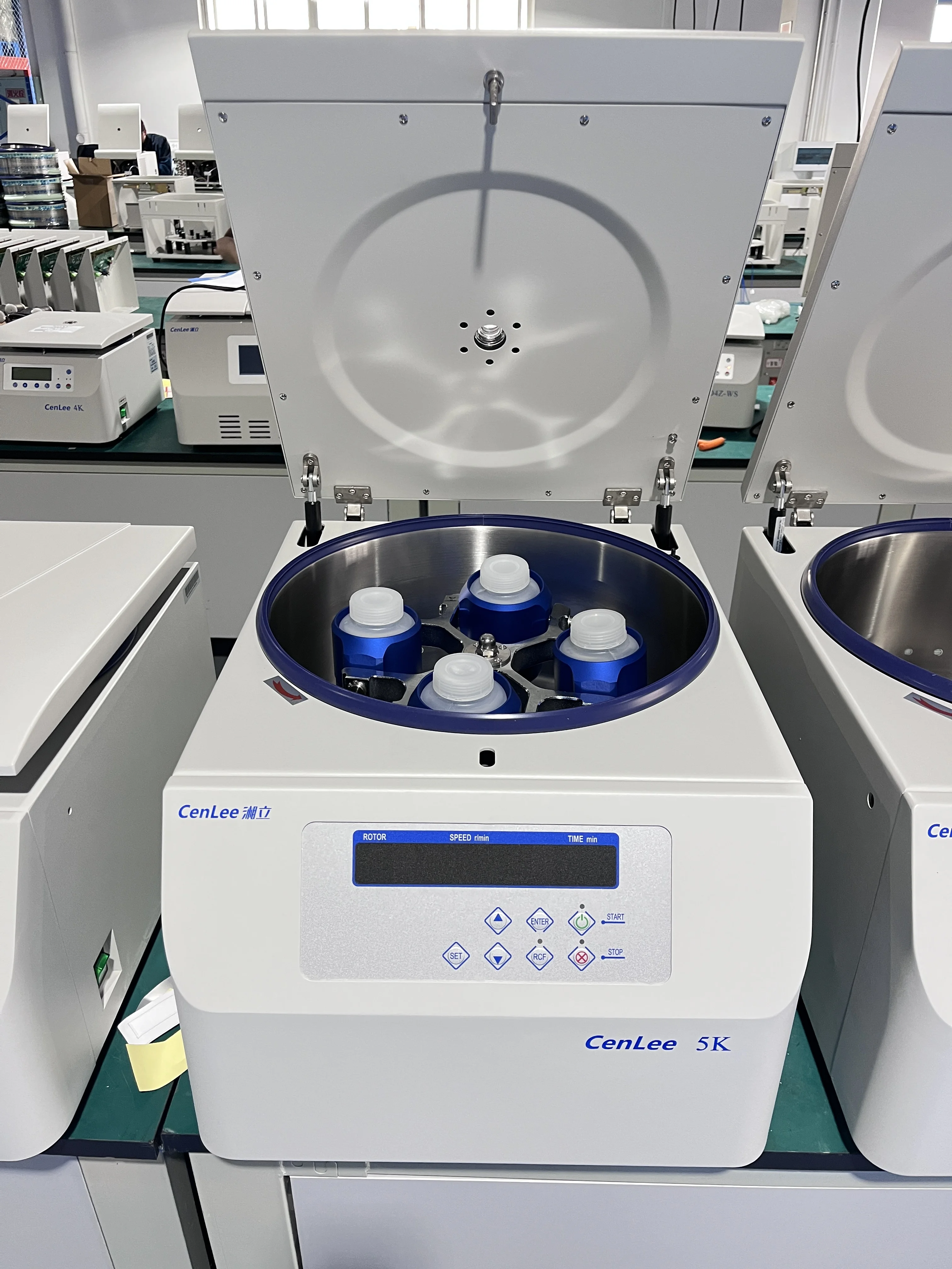 Gold Seller CenLee 5K Desktop High Capacity Laboratory Bar Centrifuge 5000rpm Swing Rotor with Low Speed Bars Liquid Separation
Gold Seller CenLee 5K Desktop High Capacity Laboratory Bar Centrifuge 5000rpm Swing Rotor with Low Speed Bars Liquid Separation