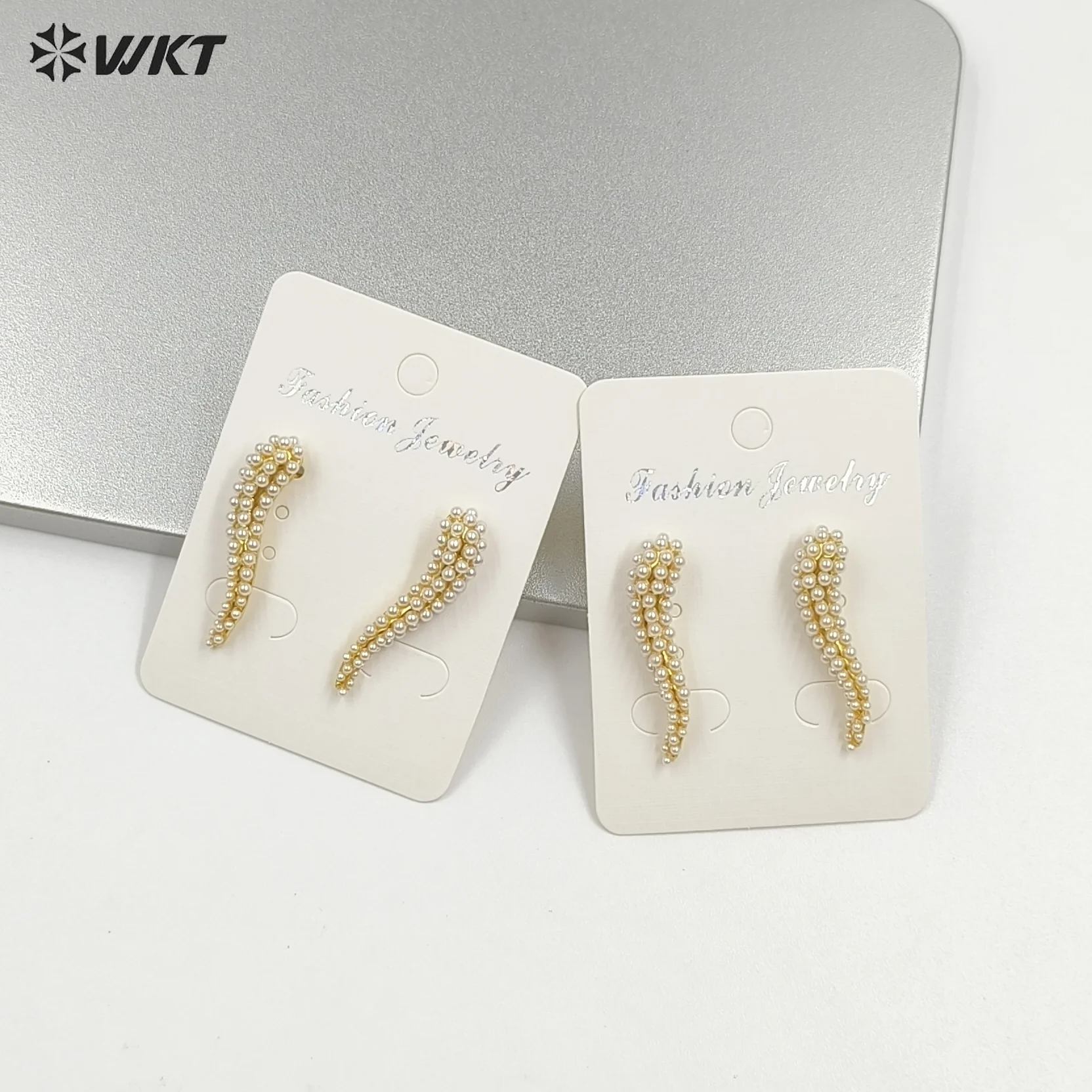 WT-ME126 Popular Classic Brass Artificial Pearl Earring With 18k Real Gold Plated For Girl Precious Gifts
WT-ME126 Popular Classic Brass Artificial Pearl Earring With 18k Real Gold Plated For Girl Precious Gifts