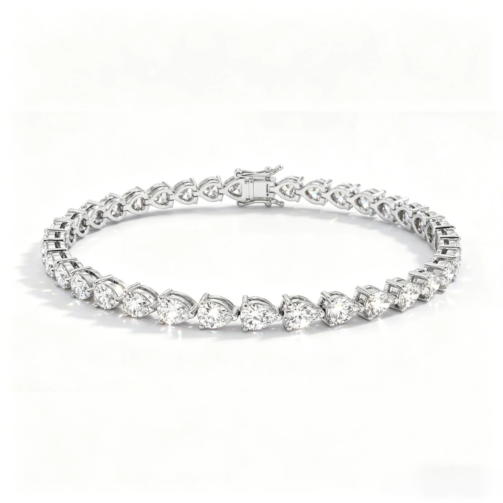 Ts 925 Sterling Silver Pear-Shaped Moissanite Bracelet for Women and Men Tennis Bracelet Plated with 18K White Gold D Color
Ts 925 Sterling Silver Pear-Shaped Moissanite Bracelet for Women and Men Tennis Bracelet Plated with 18K White Gold D Color