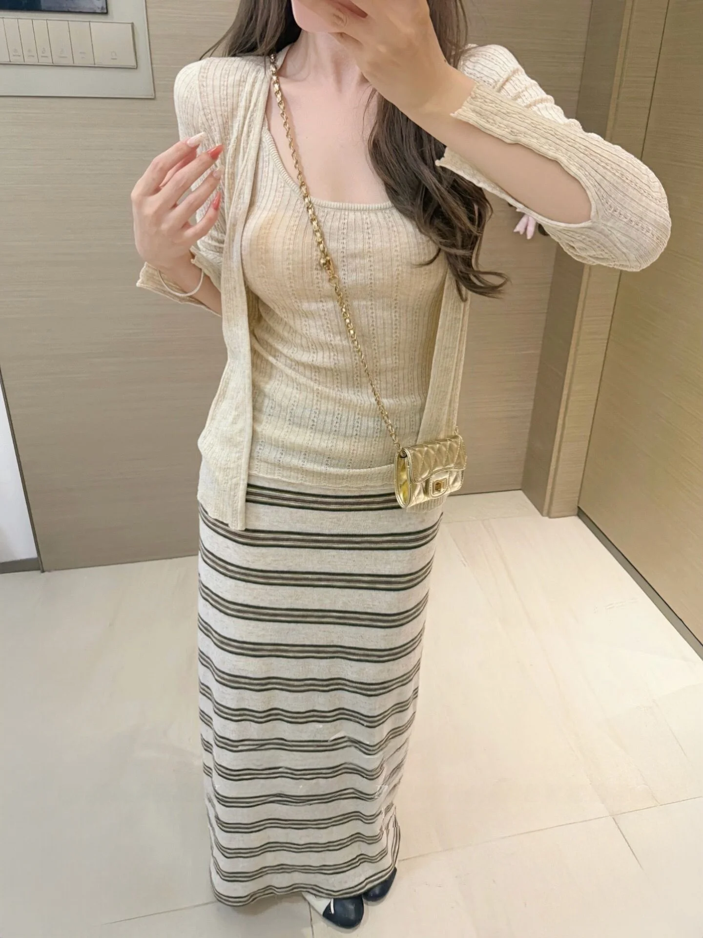 Loose Long Sleeve Knitted Cardigan Tank Top And Skirt Three Piece Set Women's Fashion Spring Outfit Korean Lazy Style
Loose Long Sleeve Knitted Cardigan Tank Top And Skirt Three Piece Set Women's Fashion Spring Outfit Korean Lazy Style