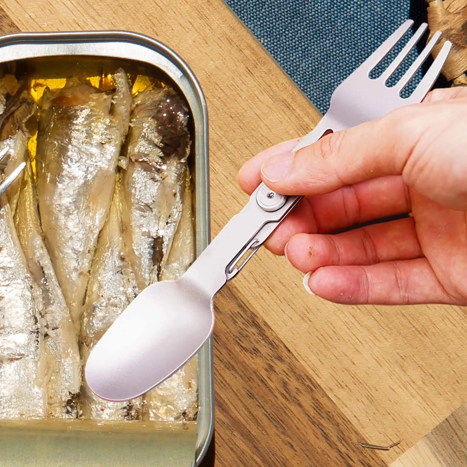 Титановые вращающиеся столовые приборы Титановые столовые приборы для кемпинга для пеших прогулок, барбекю, путешествий
Титановые вращающиеся столовые приборы Титановые столовые приборы для кемпинга для пеших прогулок, барбекю, путешествий