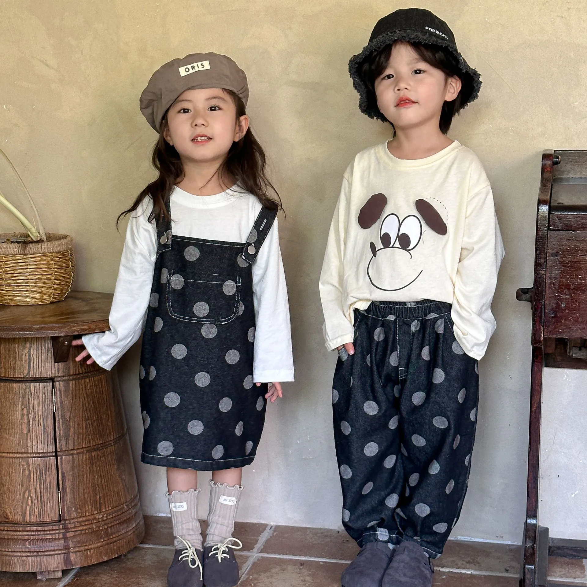 UNITIM 2025 Spring Childrens Sibling Look Pocket Denim Kids Girls Suspender Dress Dot Loose Jeans For 2-10 Years Boys Outfits
UNITIM 2025 Spring Childrens Sibling Look Pocket Denim Kids Girls Suspender Dress Dot Loose Jeans For 2-10 Years Boys Outfits