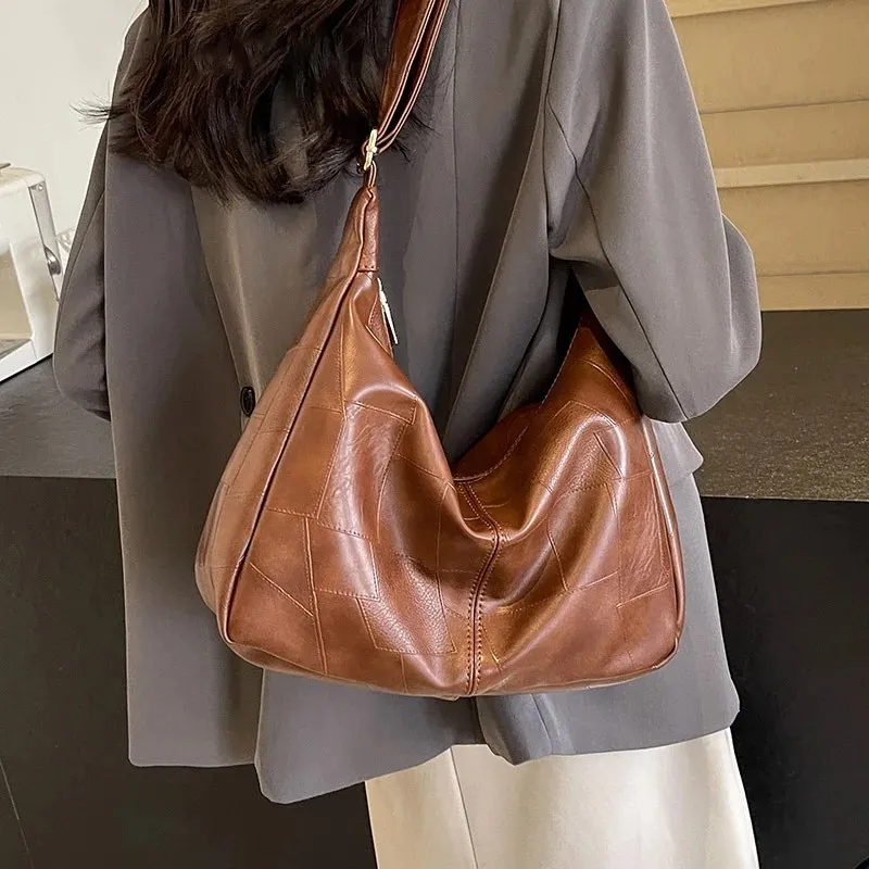 Retro Pu Leather Shoulder Bags Women 2024 Fashion Vintage Crossbody Bags Female Leisure Large Capacity Tote Bag Trend Handbag
Retro Pu Leather Shoulder Bags Women 2024 Fashion Vintage Crossbody Bags Female Leisure Large Capacity Tote Bag Trend Handbag