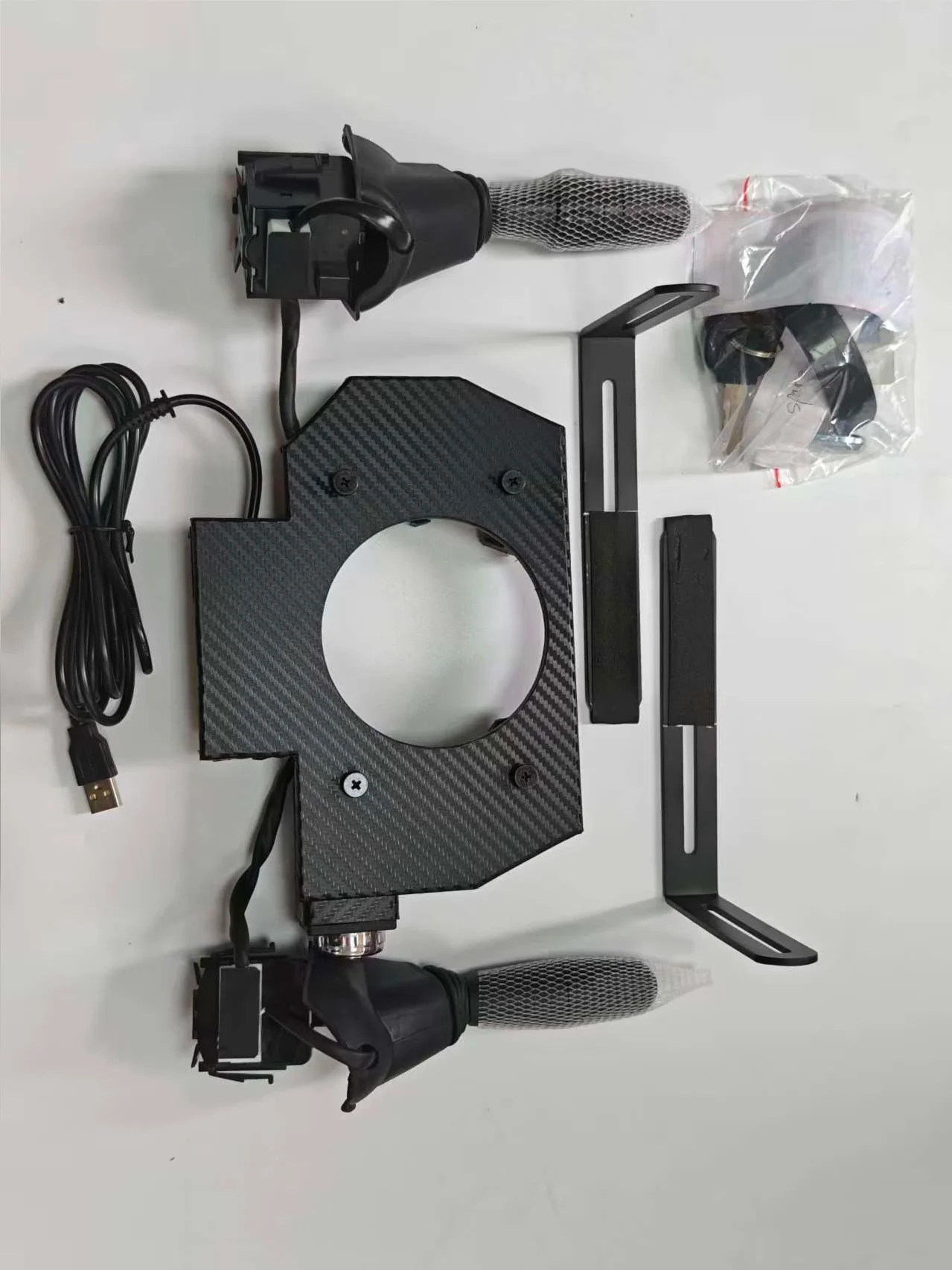 Steering Wheel Turn Signal Light Wiper Switch Adapter For Moza R3/R5/R9/R12 With Key Start Racing Simulator Headlight for ETS2
Steering Wheel Turn Signal Light Wiper Switch Adapter For Moza R3/R5/R9/R12 With Key Start Racing Simulator Headlight for ETS2