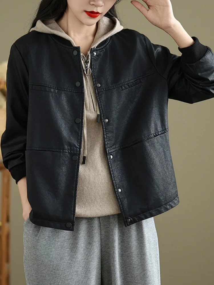 Black PU Leather Jacket Women's Loose Fit Short Style Baseball Coat Open Cardigan Top for Autumn Streetwear Fashion
Black PU Leather Jacket Women's Loose Fit Short Style Baseball Coat Open Cardigan Top for Autumn Streetwear Fashion
