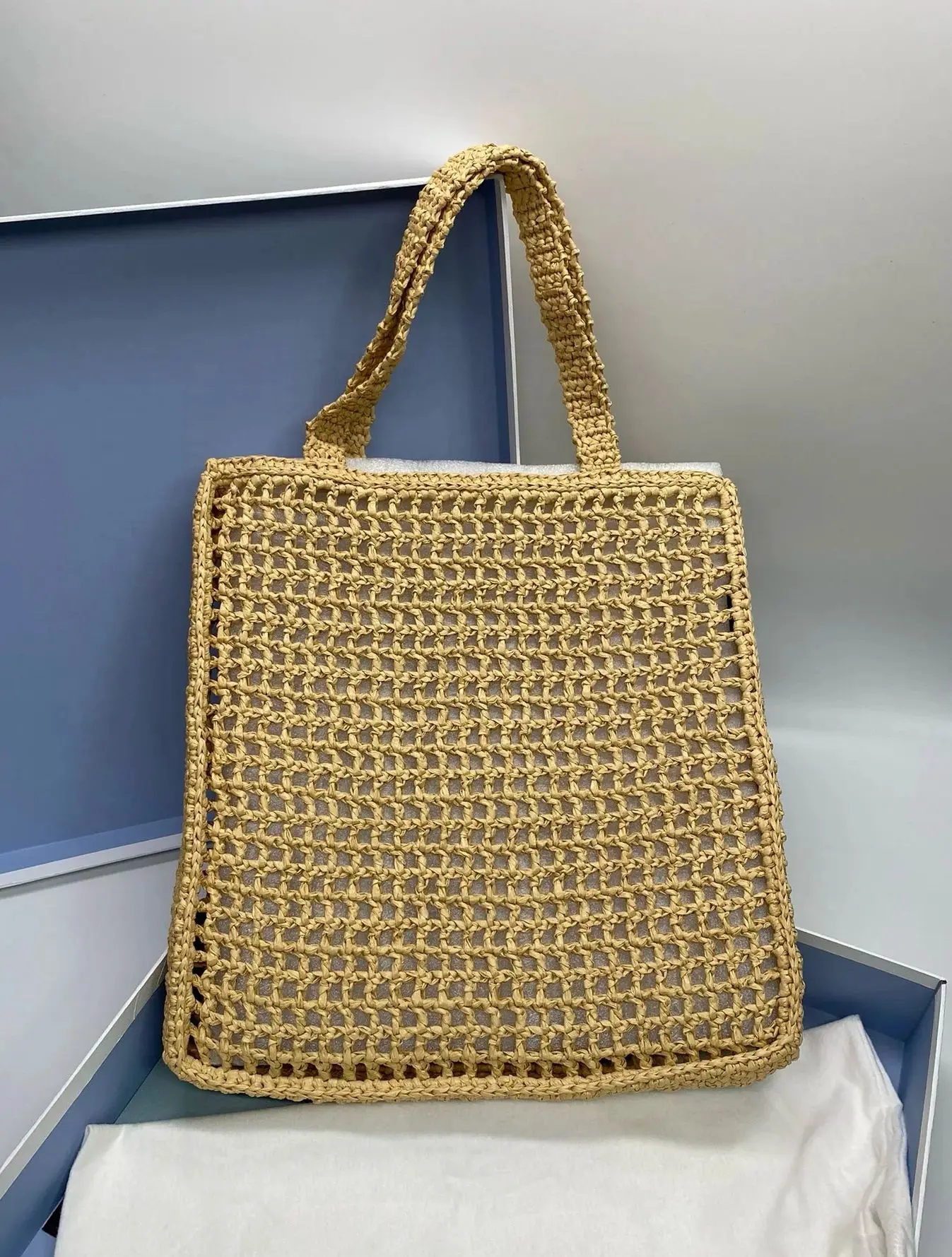 2024 New Hollow Grass Woven Tote Bag Women's Handheld Woven Bag Holiday Beach Bag High Quality
2024 New Hollow Grass Woven Tote Bag Women's Handheld Woven Bag Holiday Beach Bag High Quality