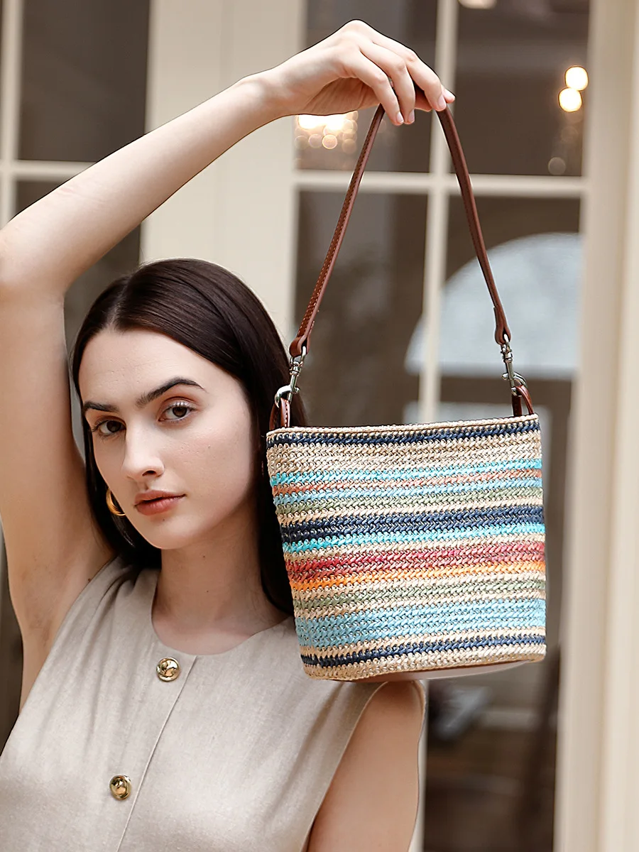 Summer Fashion Color Women's Handbag Unique Straw Weaving Design With Large Capacity Commuter Tote Bag
Summer Fashion Color Women's Handbag Unique Straw Weaving Design With Large Capacity Commuter Tote Bag