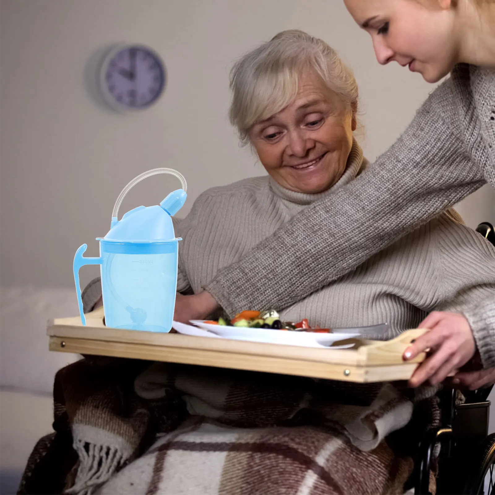 Straw Drinking Cup for Elderly Disabled Maternity Spill-Proof Double Handle Liquid Feeding Food-Grade Plastic Sippy for adults
Straw Drinking Cup for Elderly Disabled Maternity Spill-Proof Double Handle Liquid Feeding Food-Grade Plastic Sippy for adults