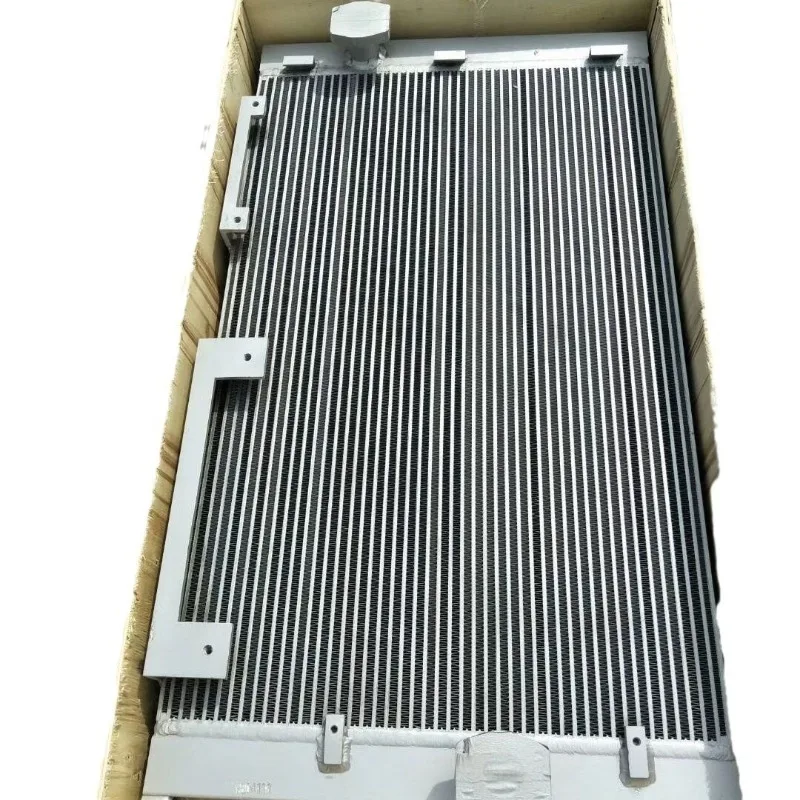 Excavator water tank, intercooler, radiator
Excavator water tank, intercooler, radiator